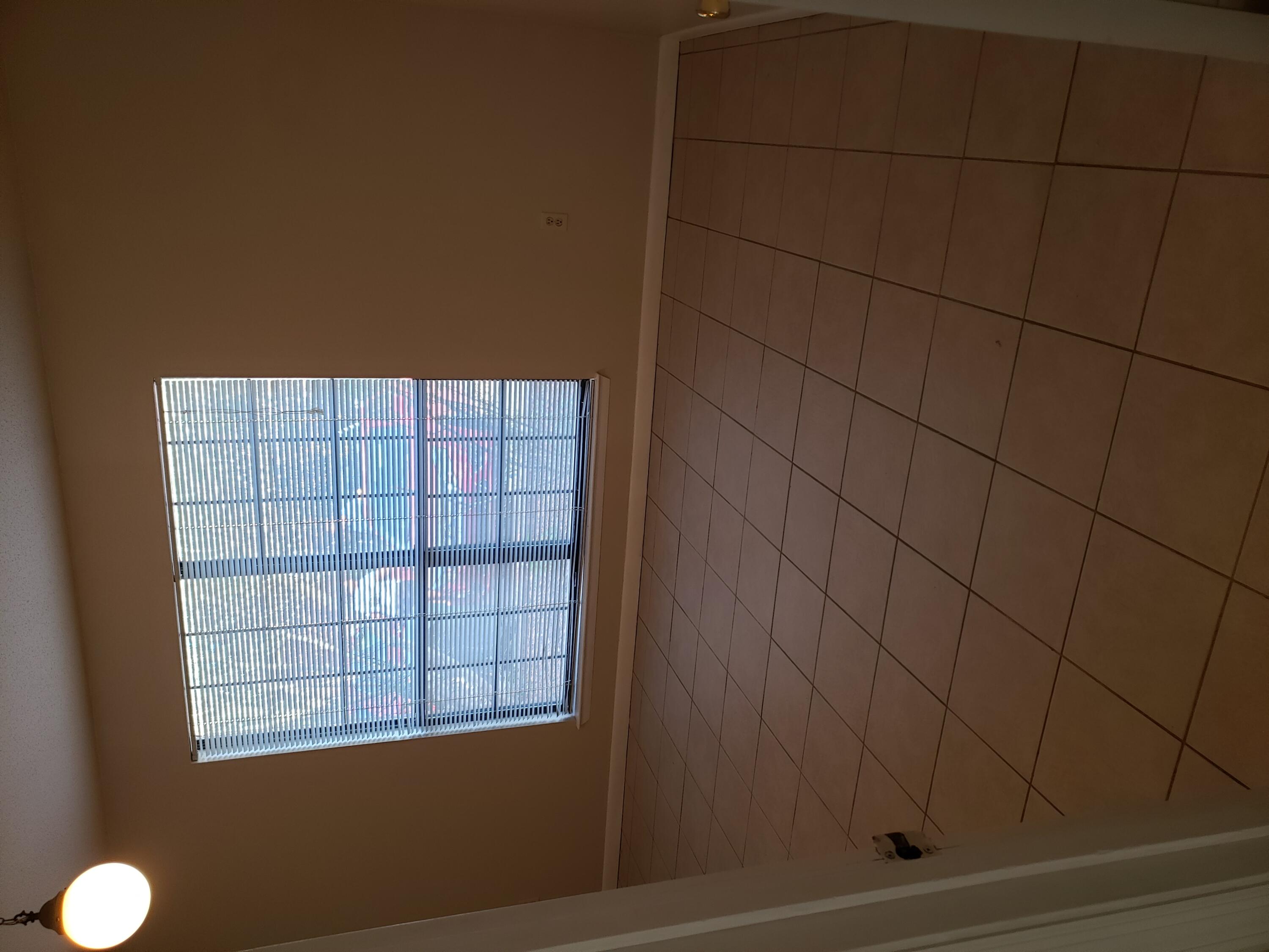 DOWNTOWNER - Residential Lease