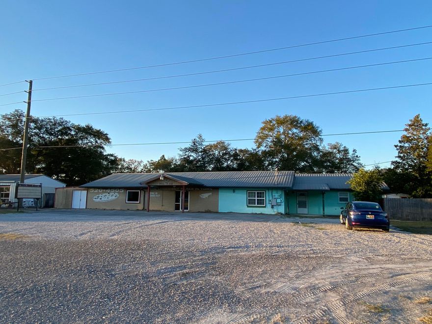 Great opportunity for investment. Previously used for a restaurant. There is also an apartment in the building.Listed as commercial as well