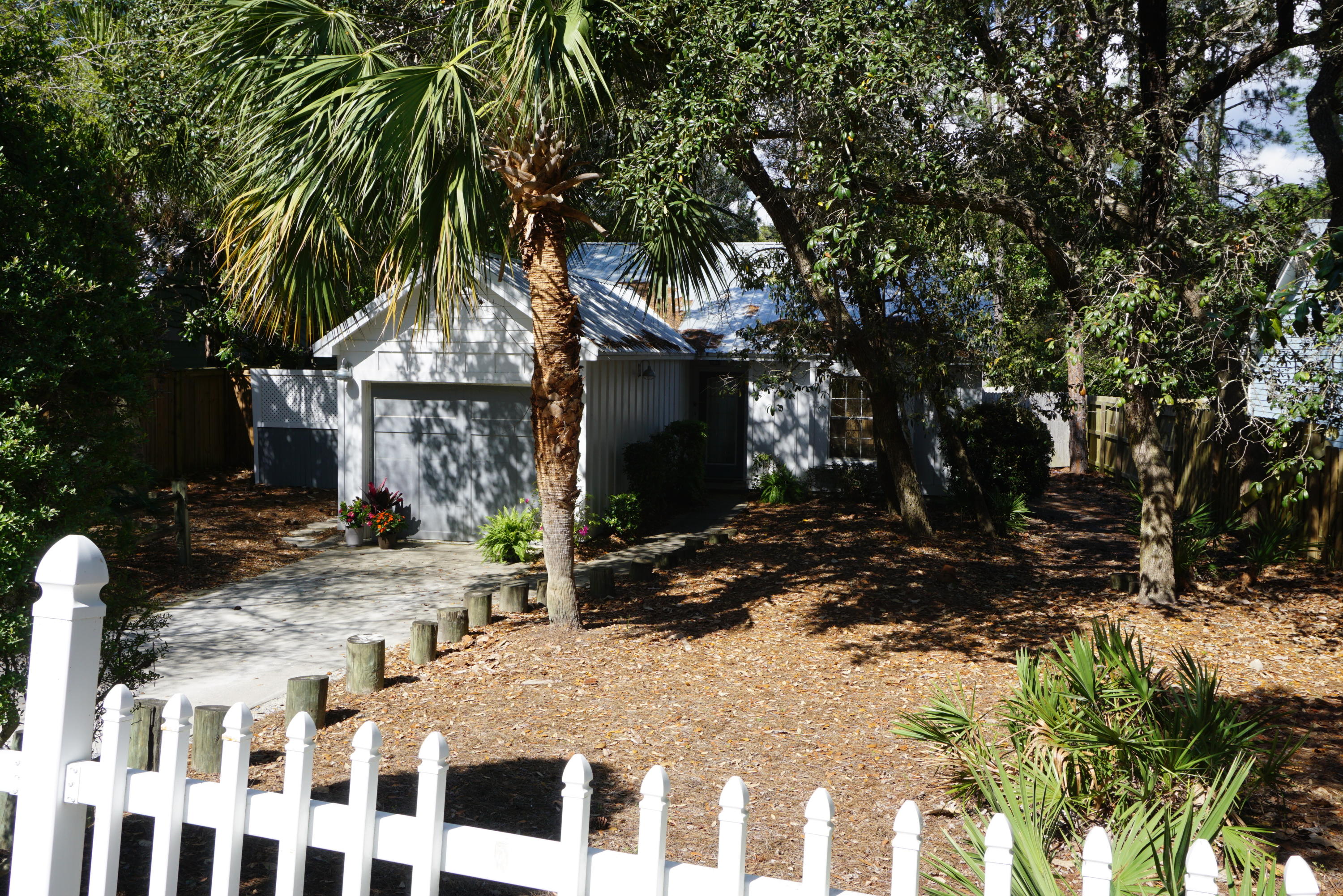 SEAGROVE SHORES 4TH ADD - Residential