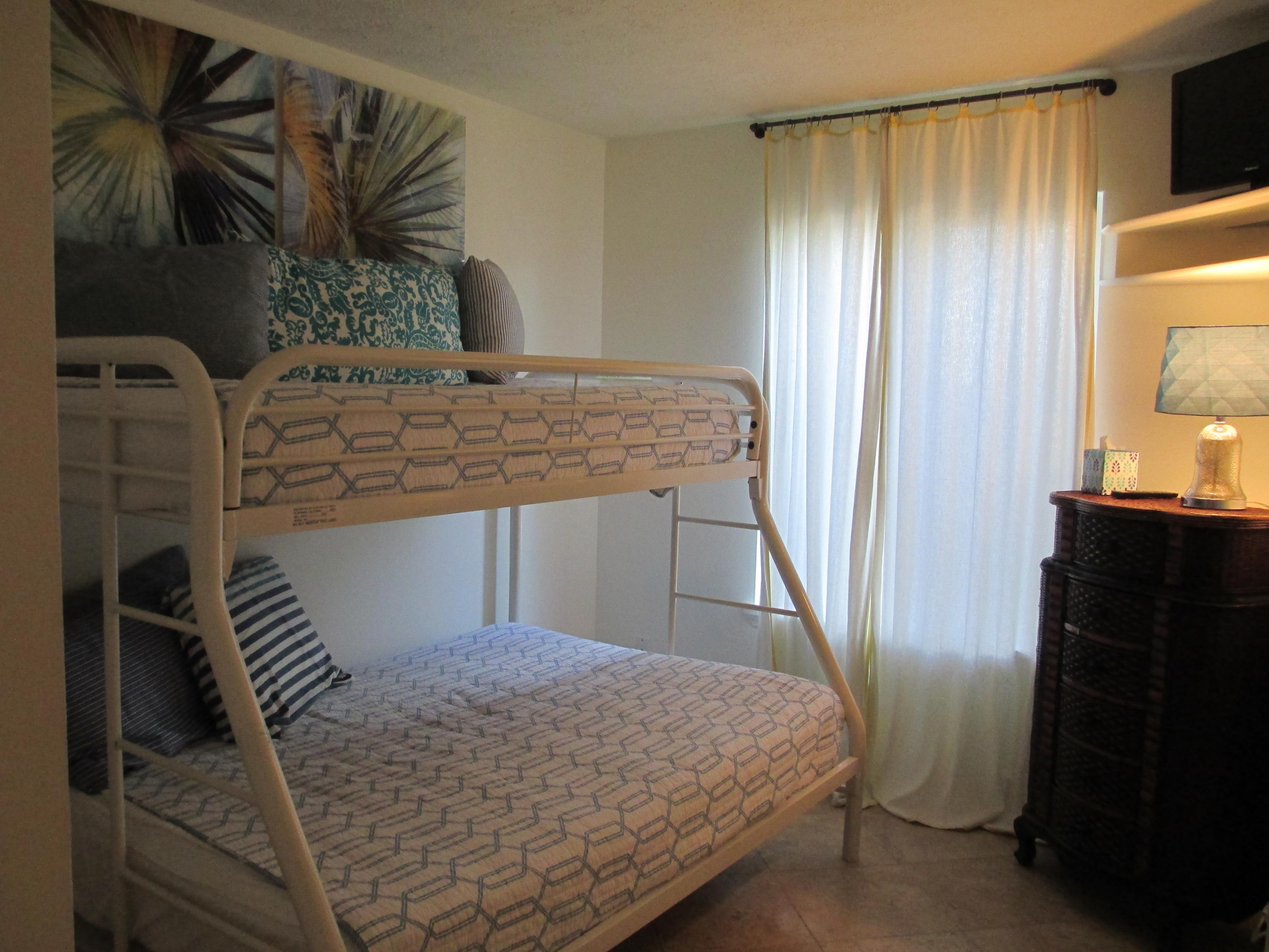 SEAGROVE SHORES 4TH ADD - Residential