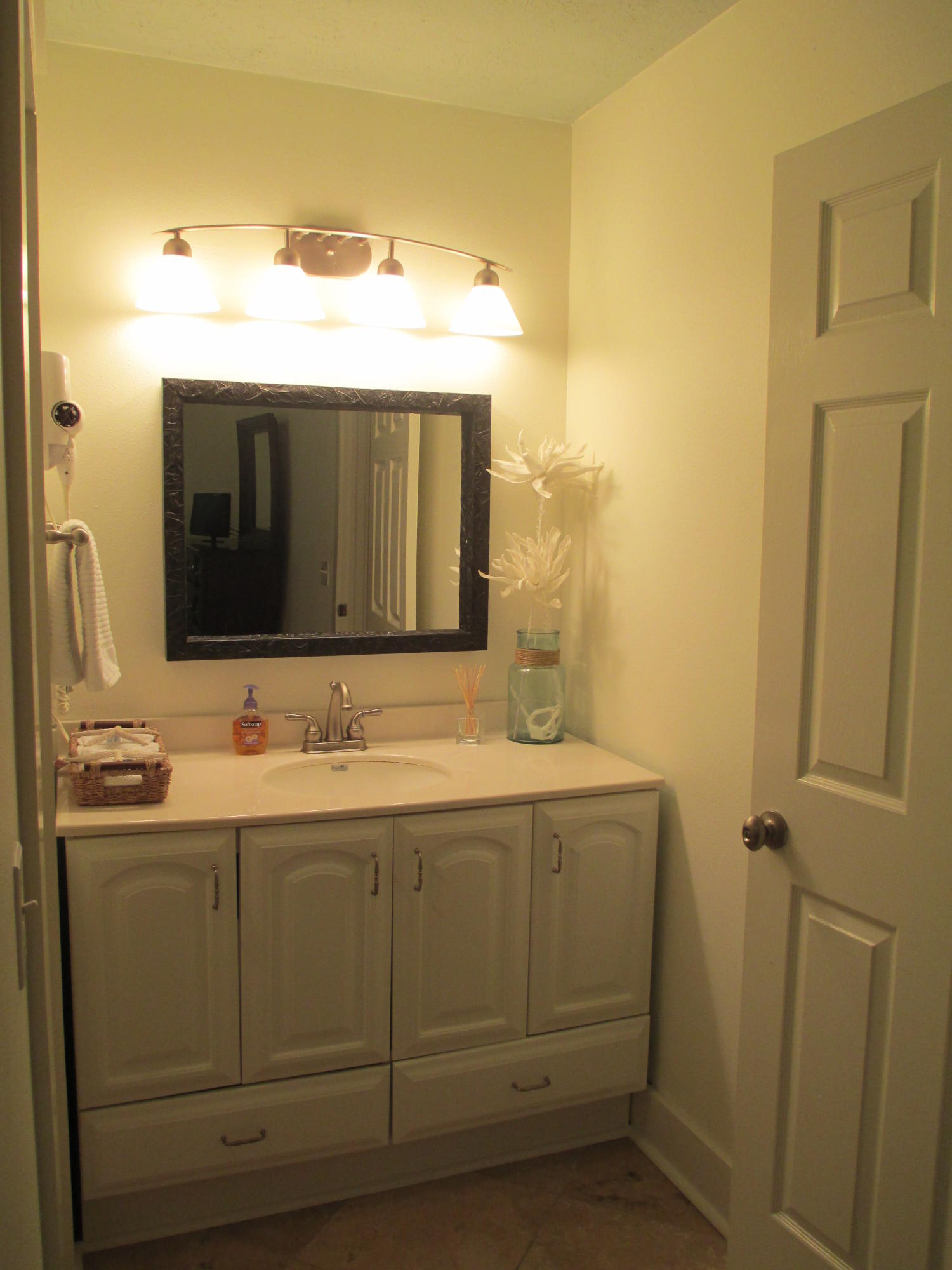 SEAGROVE SHORES 4TH ADD - Residential