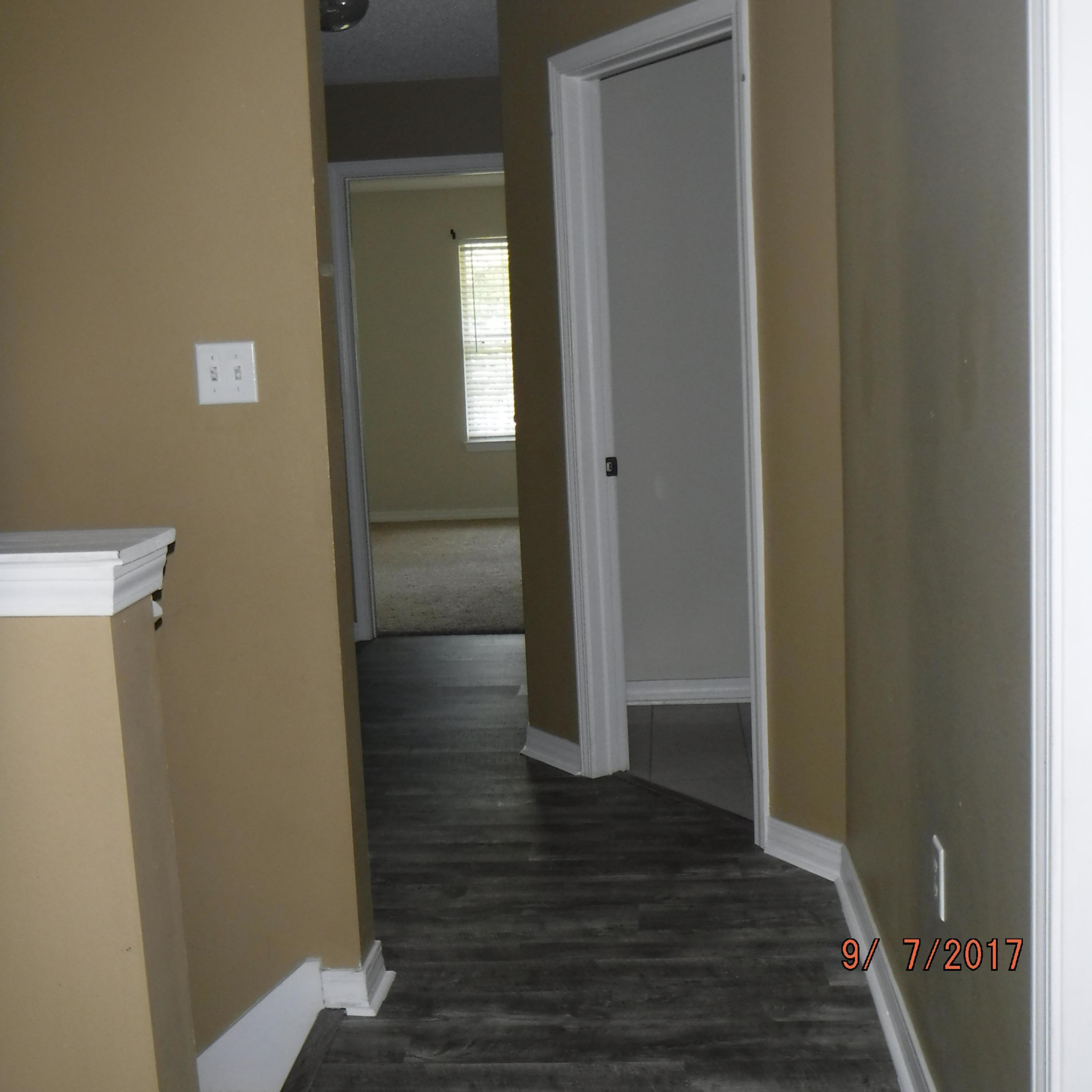 TWIN LAKES ESTATES - Residential Lease