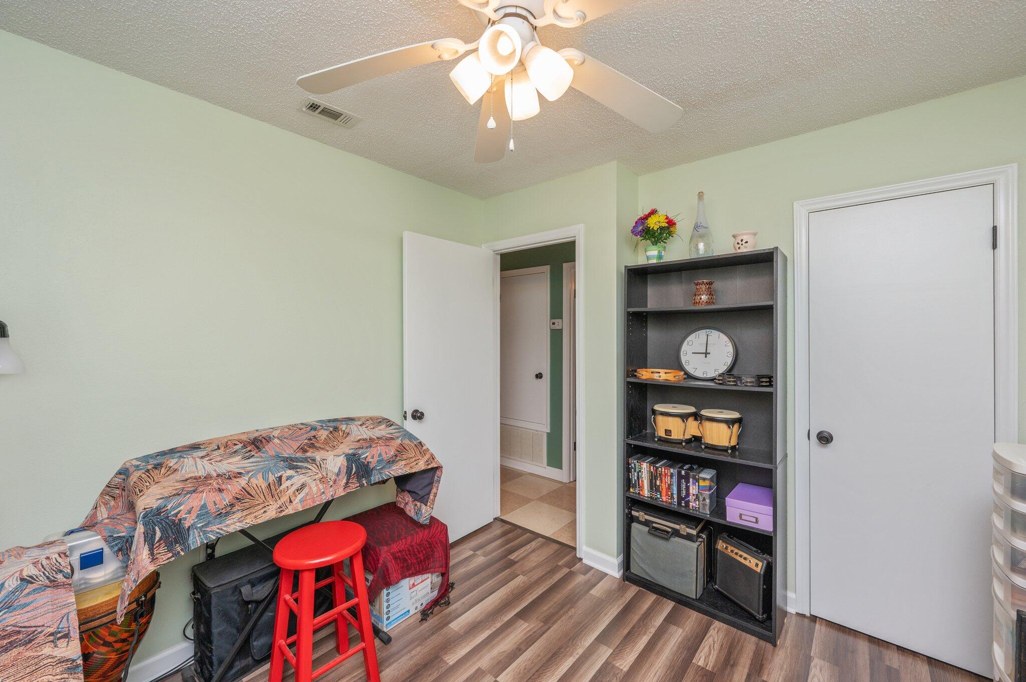 Lot 14 Cottonwood Est. - Residential