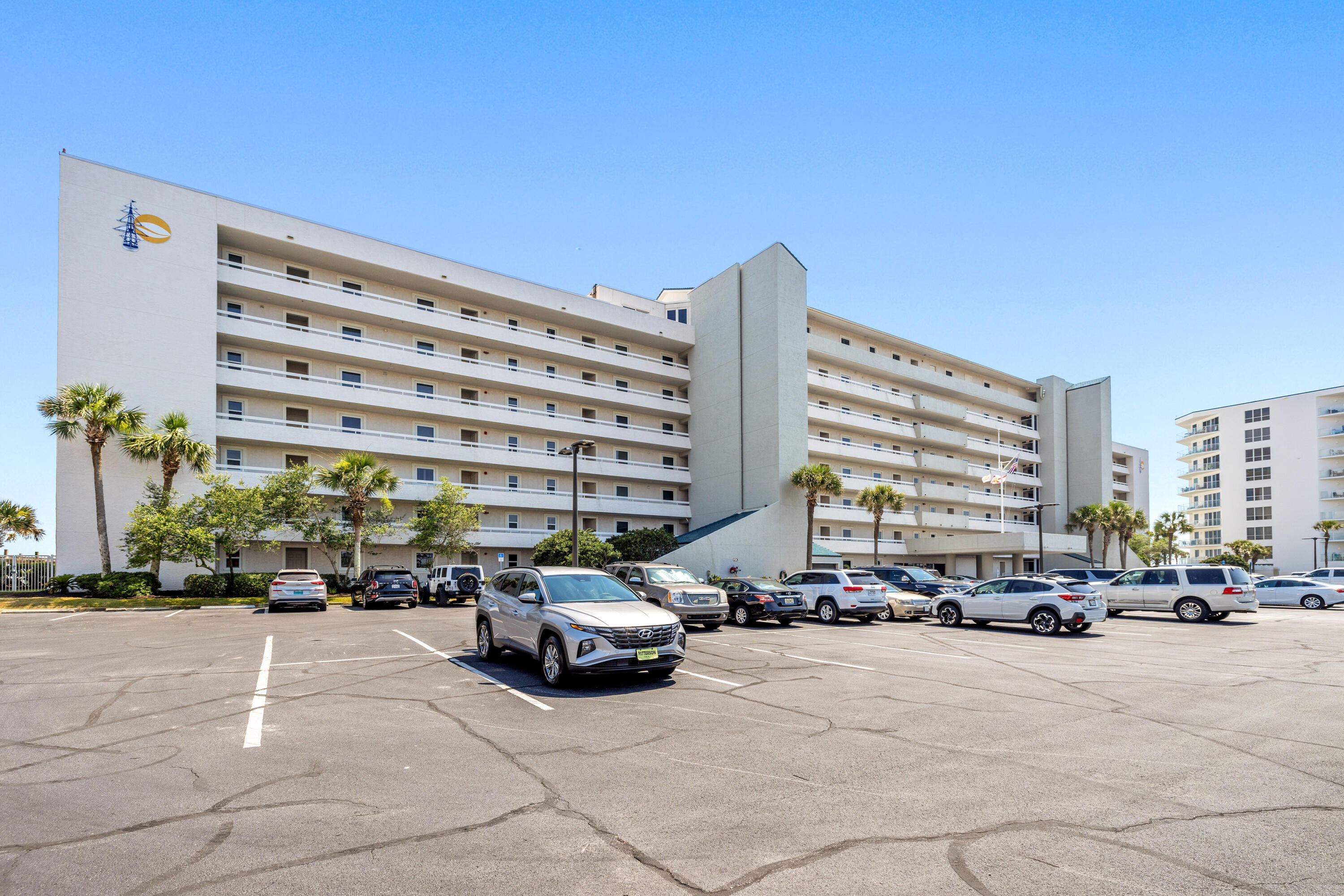 GRAND MARINER PH 1 - Residential