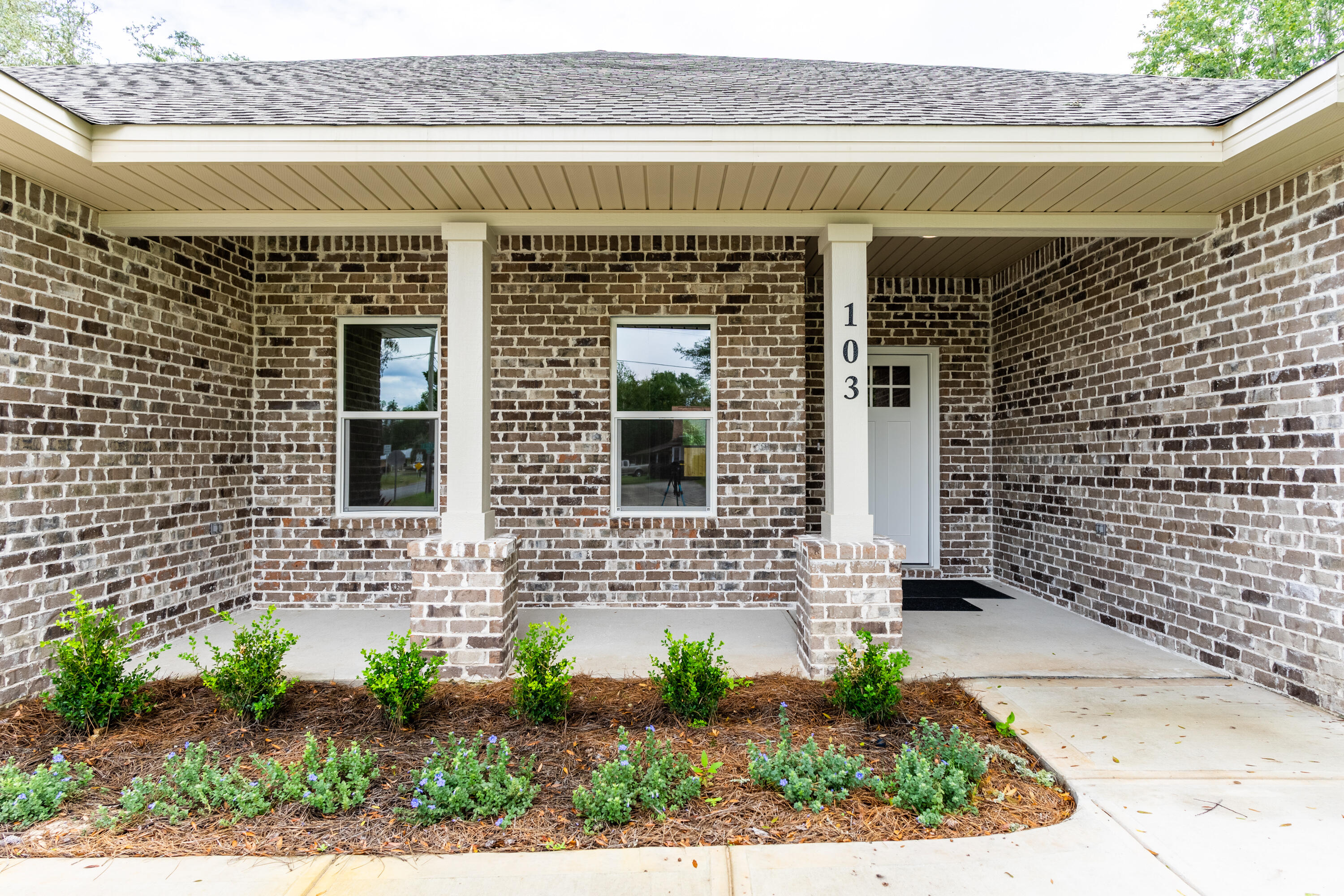 10th Add Elliotts Point - Residential