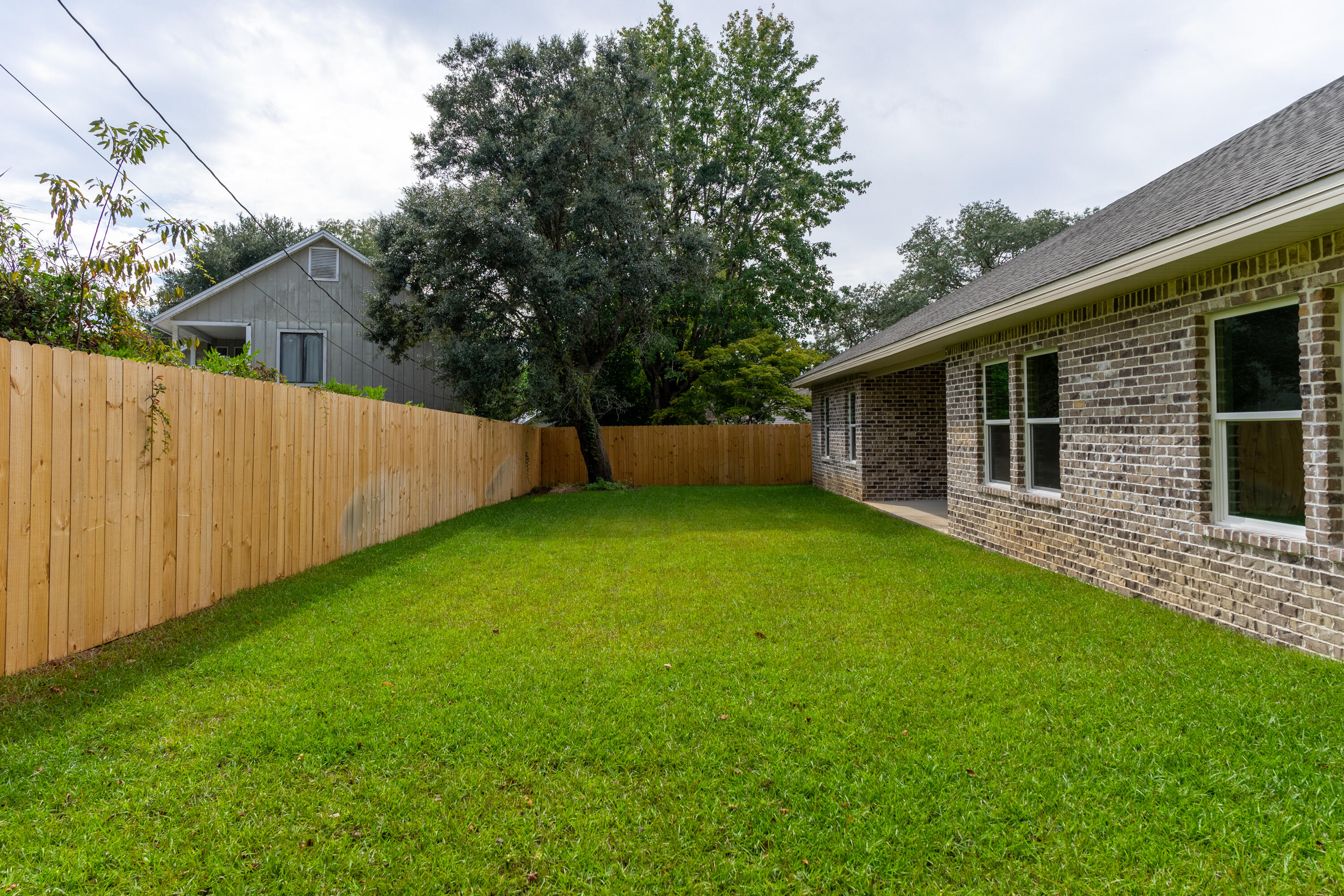 10th Add Elliotts Point - Residential