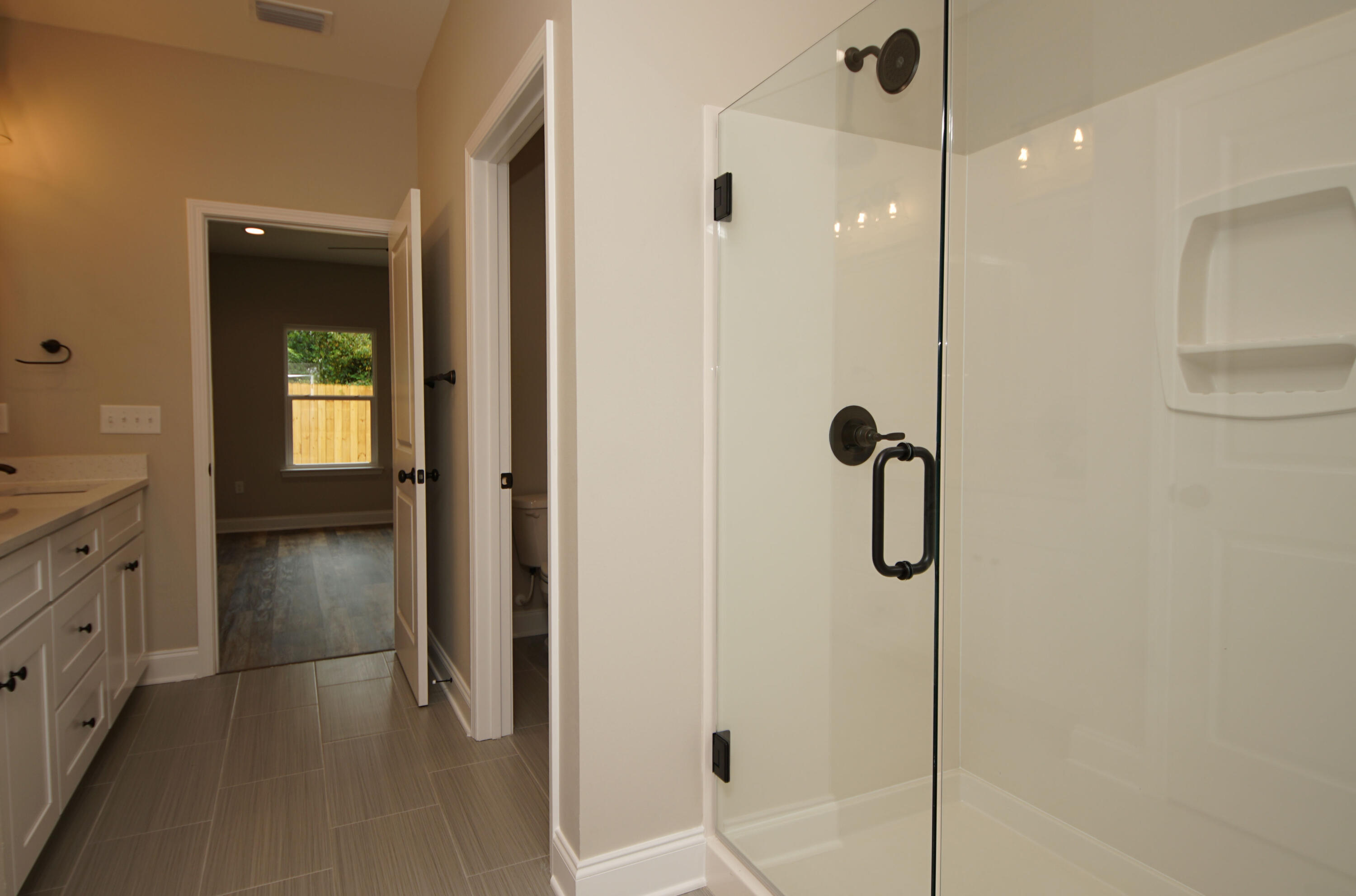 10th Add Elliotts Point - Residential