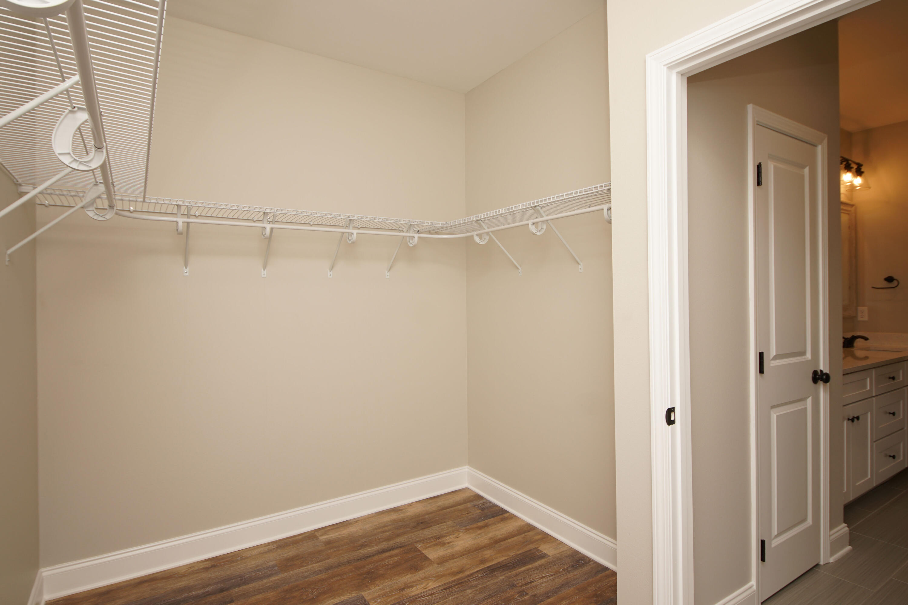 10th Add Elliotts Point - Residential