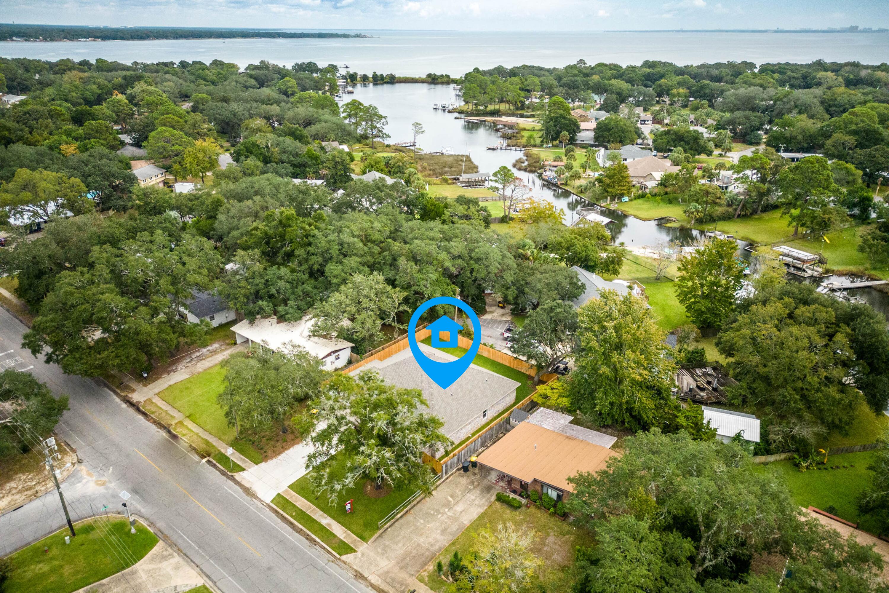 10th Add Elliotts Point - Residential