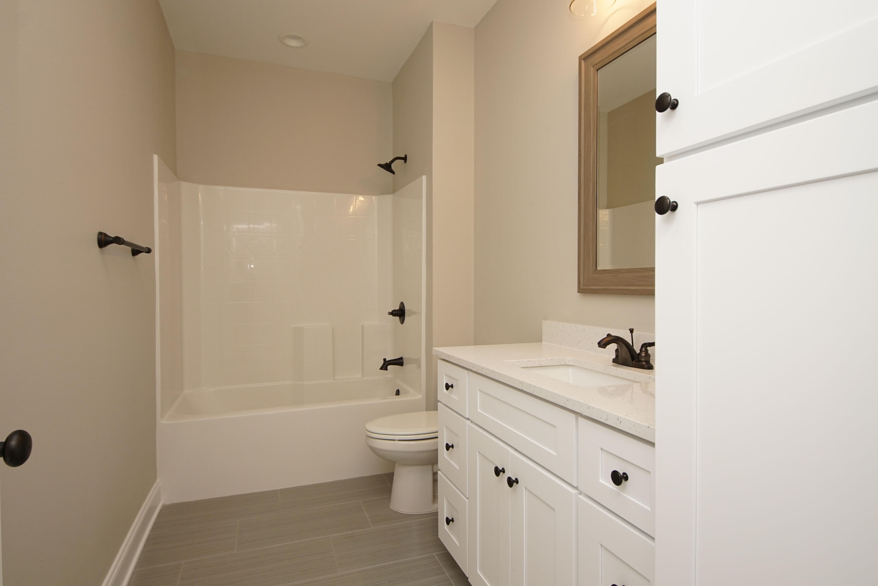 10th Add Elliotts Point - Residential