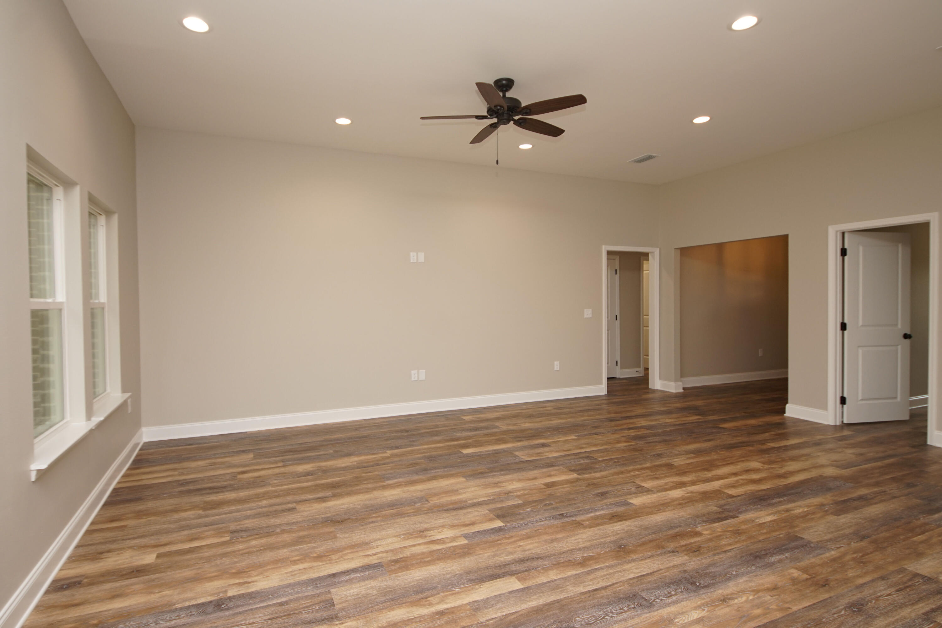 10th Add Elliotts Point - Residential