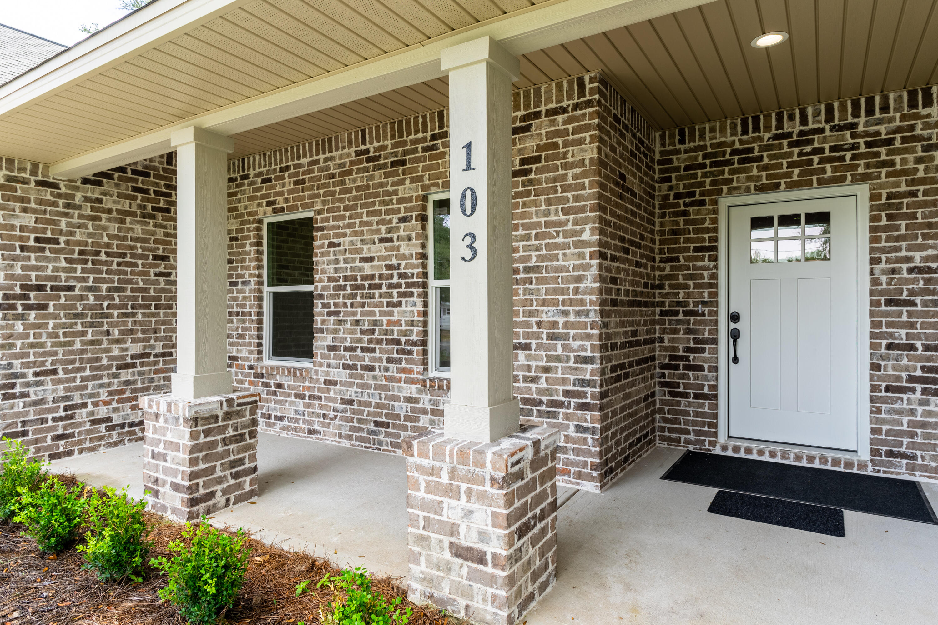 10th Add Elliotts Point - Residential