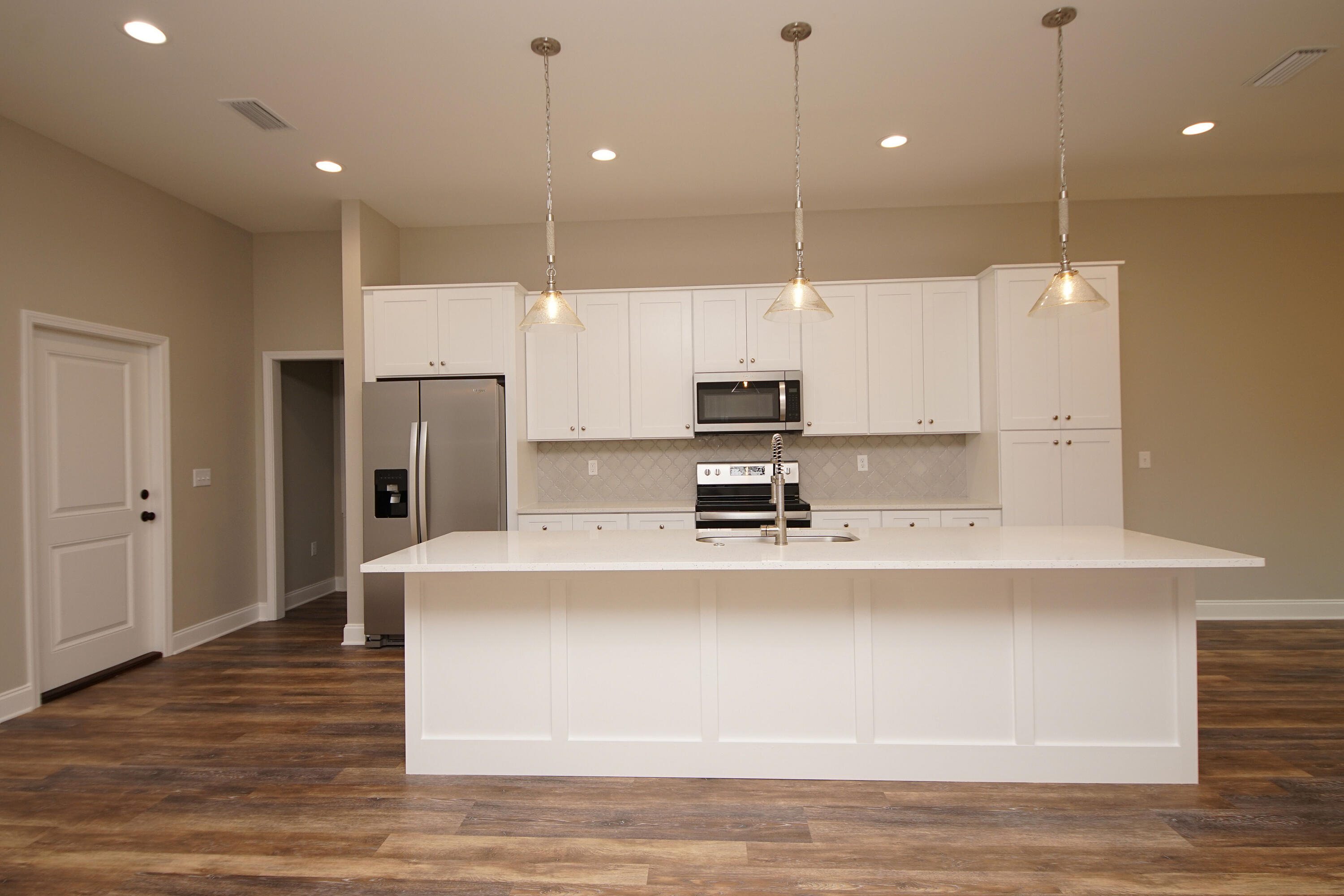 10th Add Elliotts Point - Residential