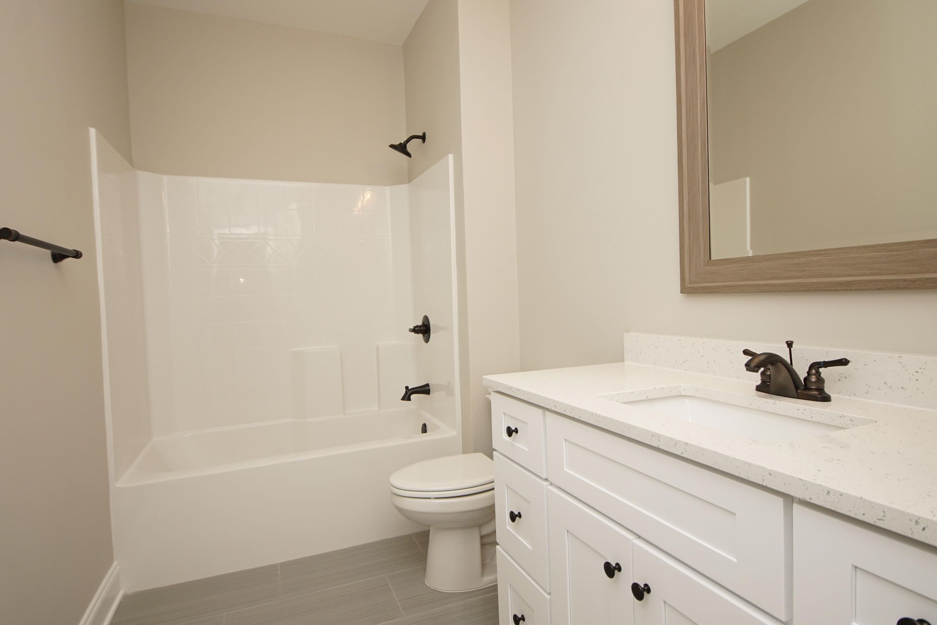 10th Add Elliotts Point - Residential