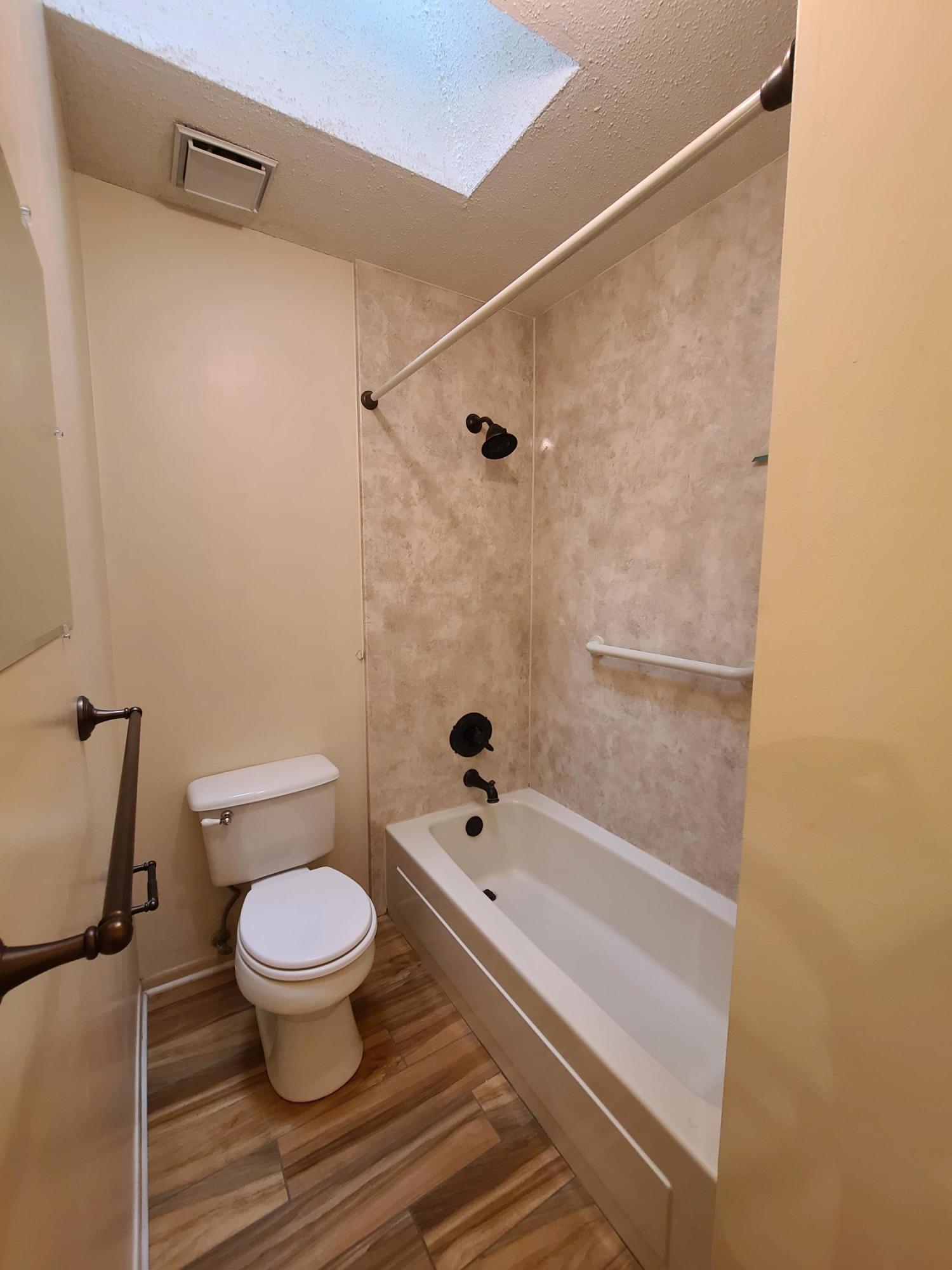 TIMBERLAKE ESTATES - Residential