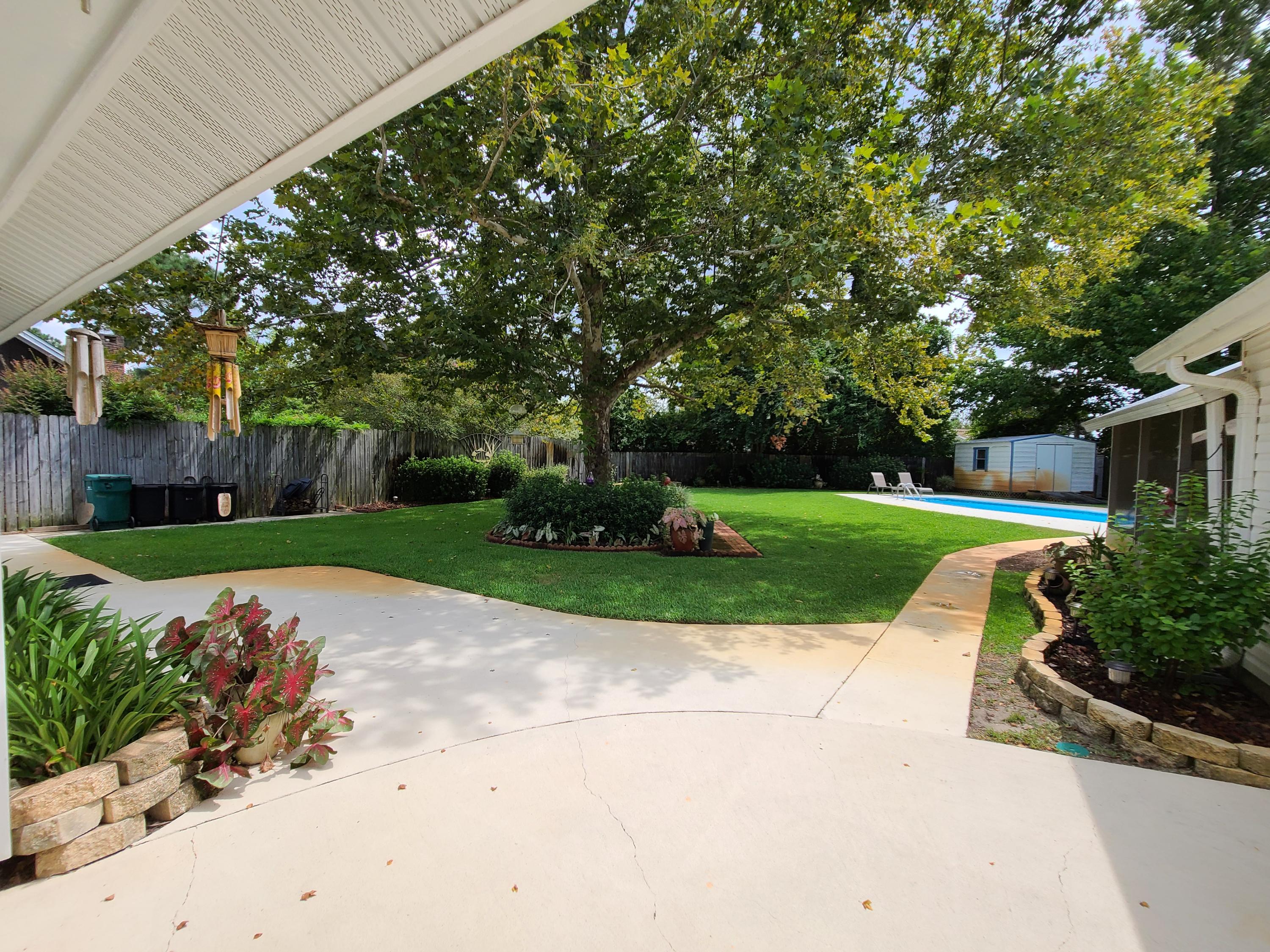 TIMBERLAKE ESTATES - Residential