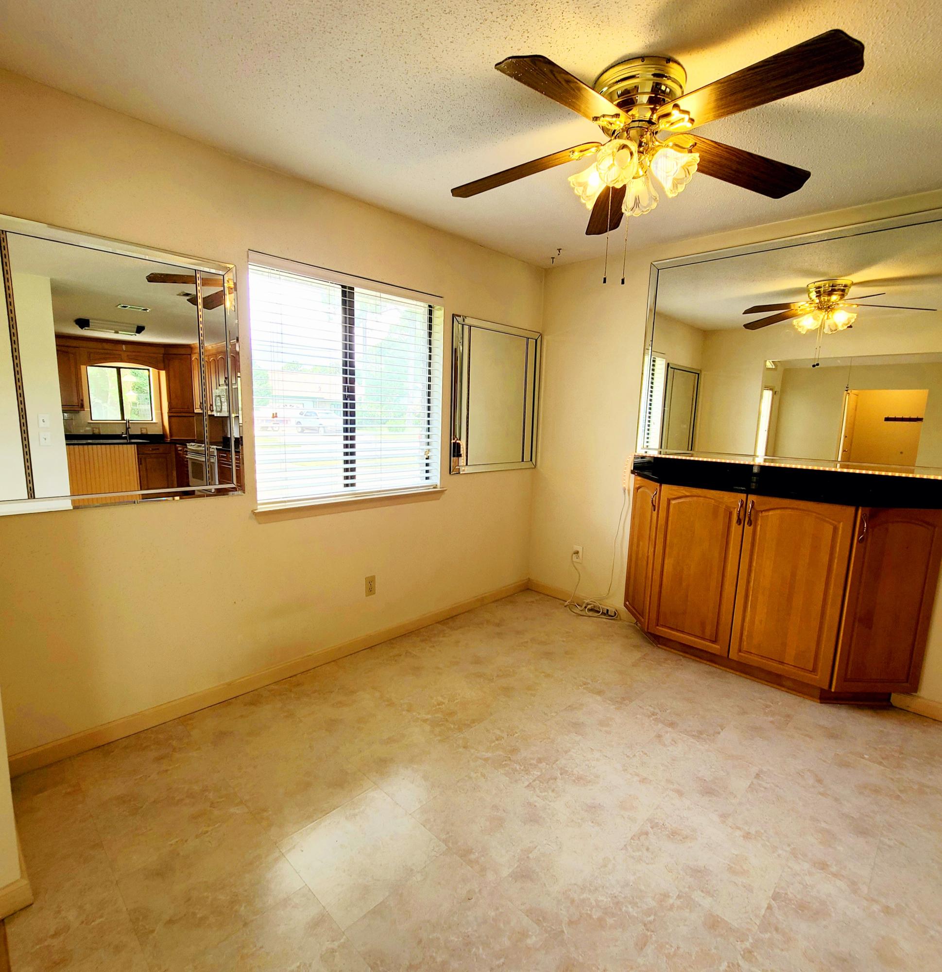 TIMBERLAKE ESTATES - Residential