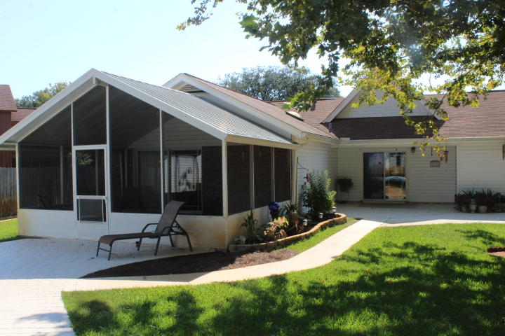 TIMBERLAKE ESTATES - Residential