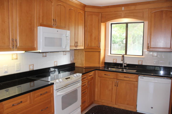 TIMBERLAKE ESTATES - Residential