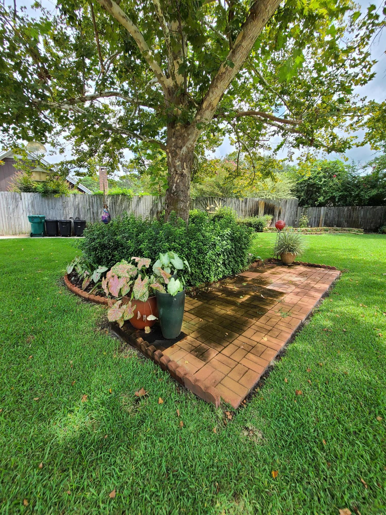 TIMBERLAKE ESTATES - Residential