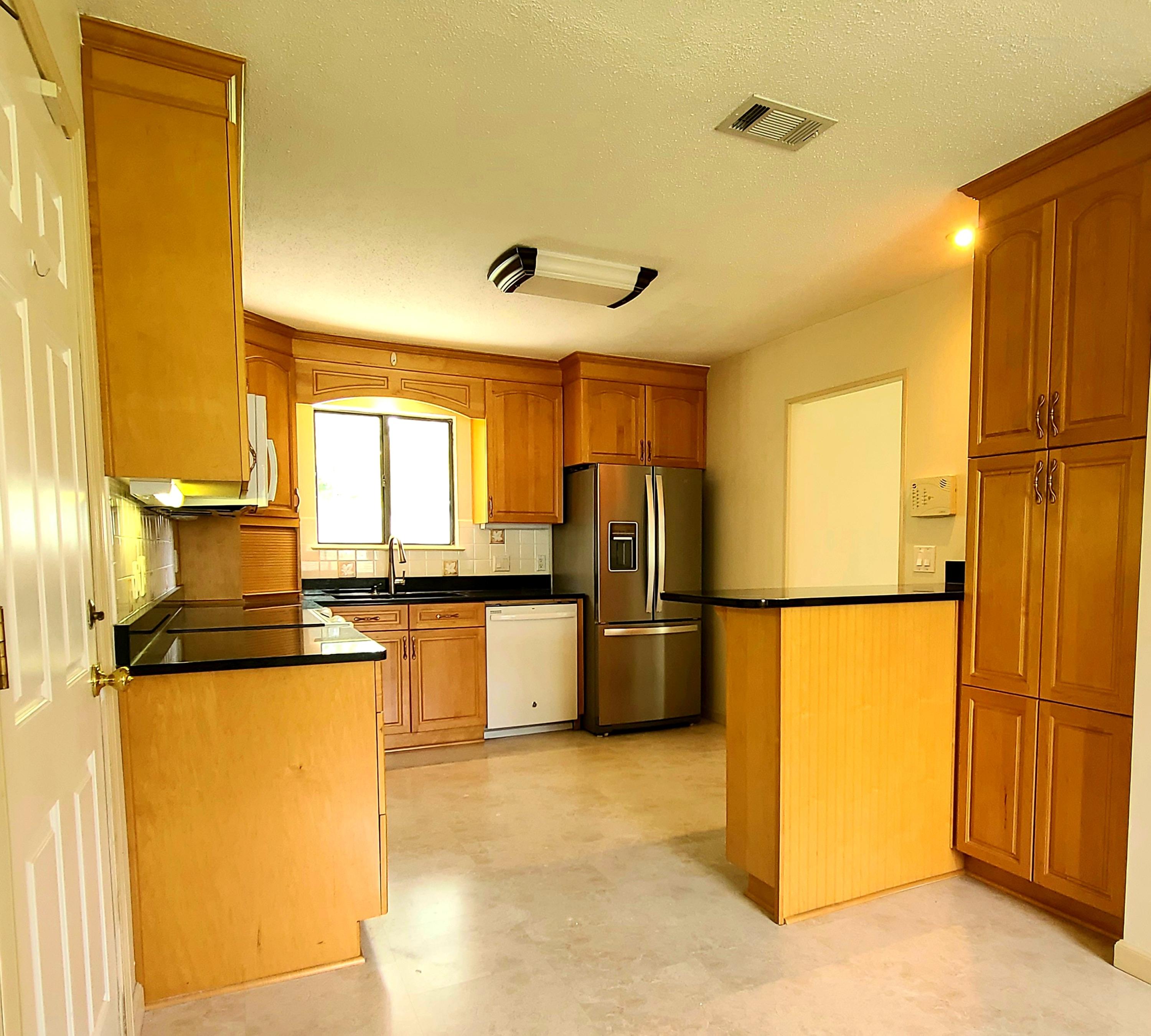 TIMBERLAKE ESTATES - Residential