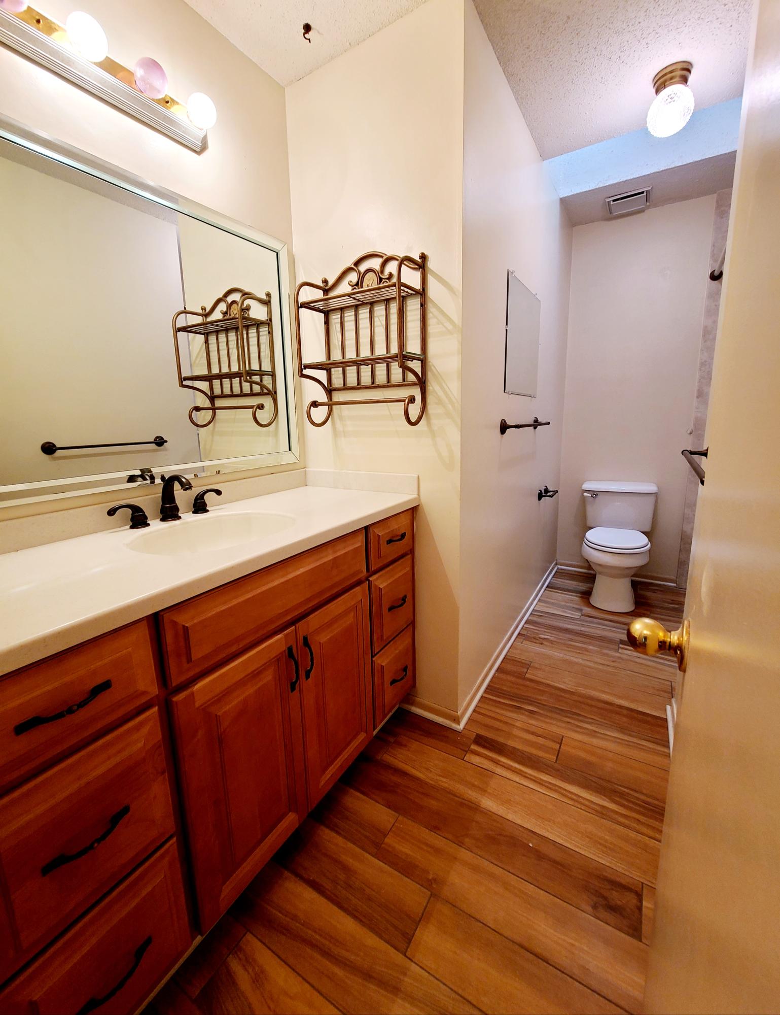 TIMBERLAKE ESTATES - Residential