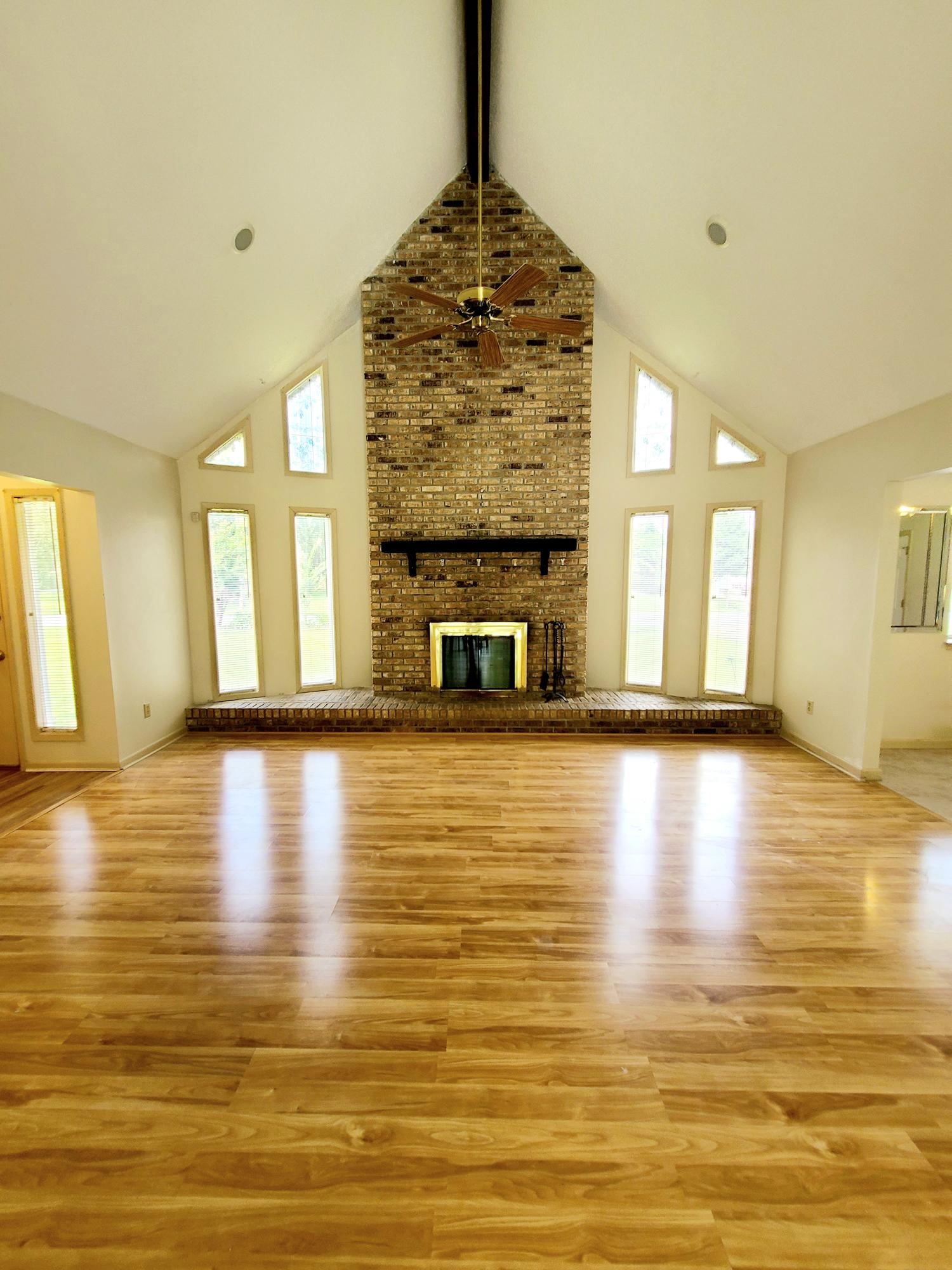 TIMBERLAKE ESTATES - Residential