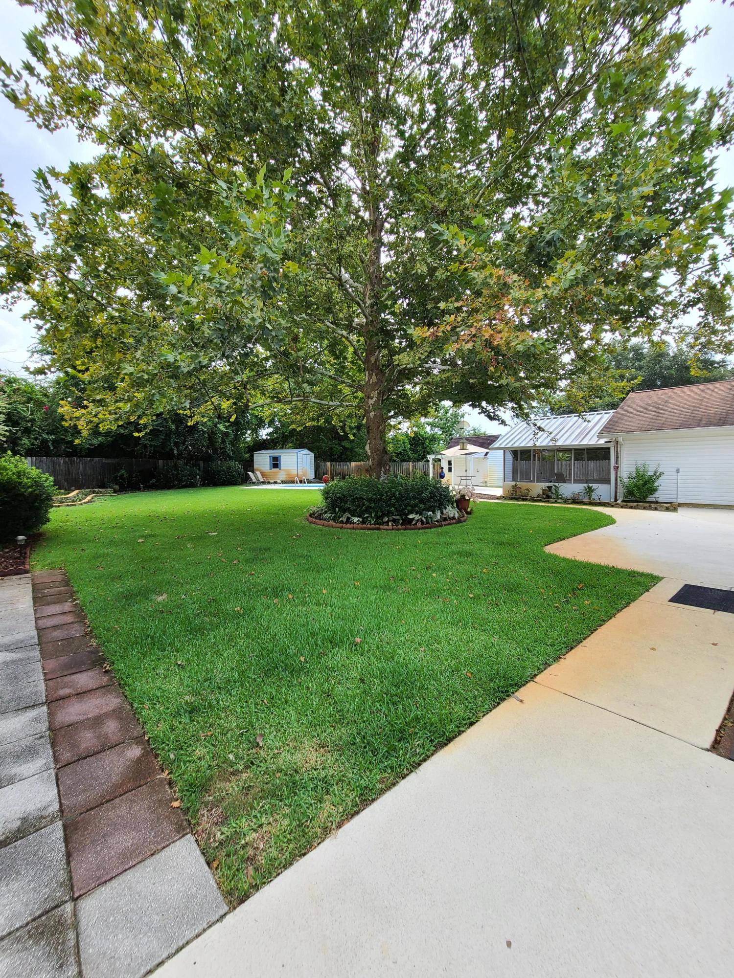 TIMBERLAKE ESTATES - Residential