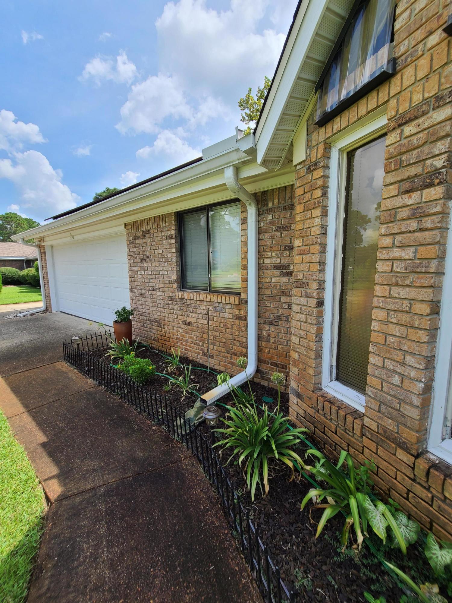 TIMBERLAKE ESTATES - Residential