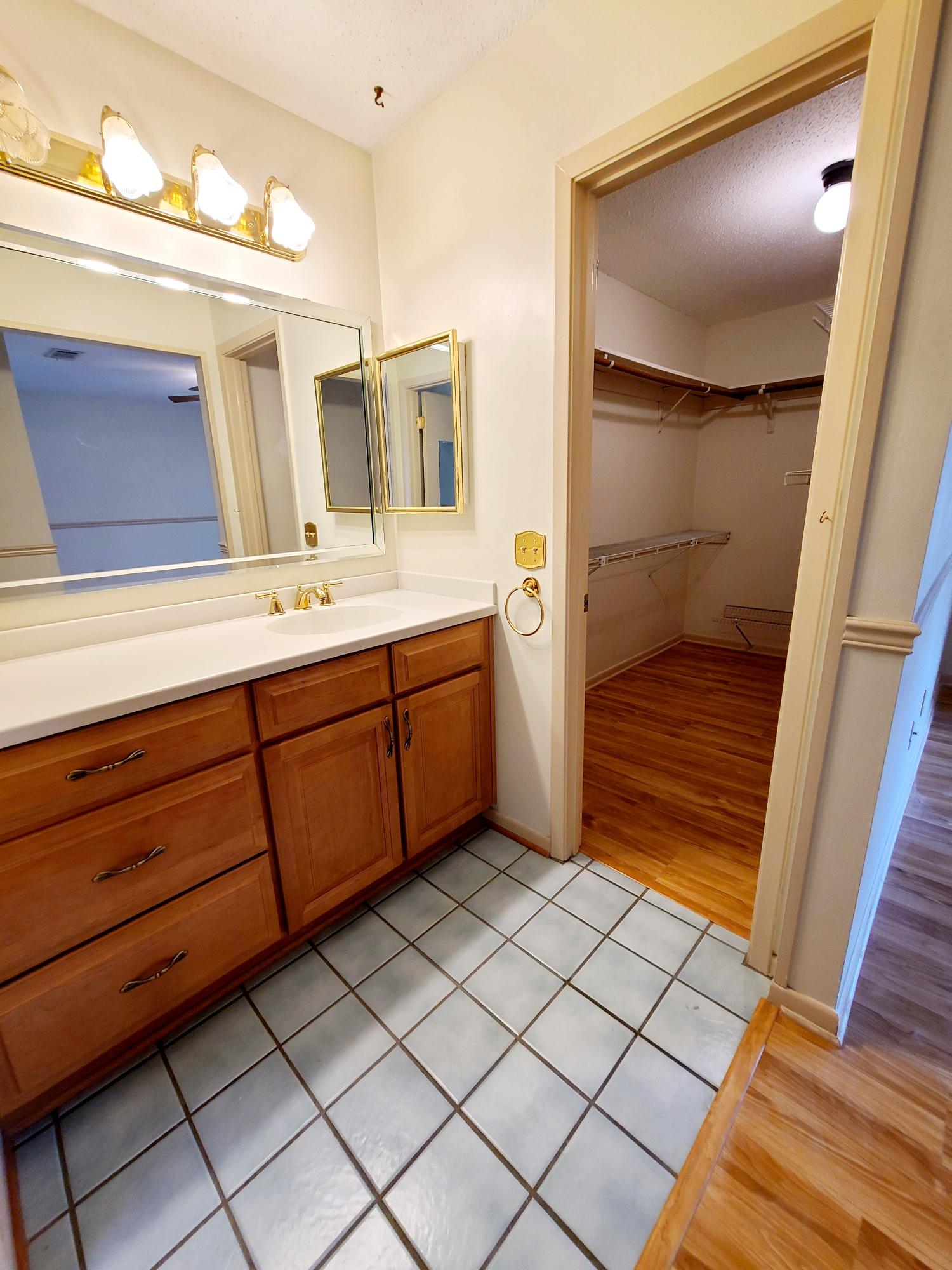 TIMBERLAKE ESTATES - Residential