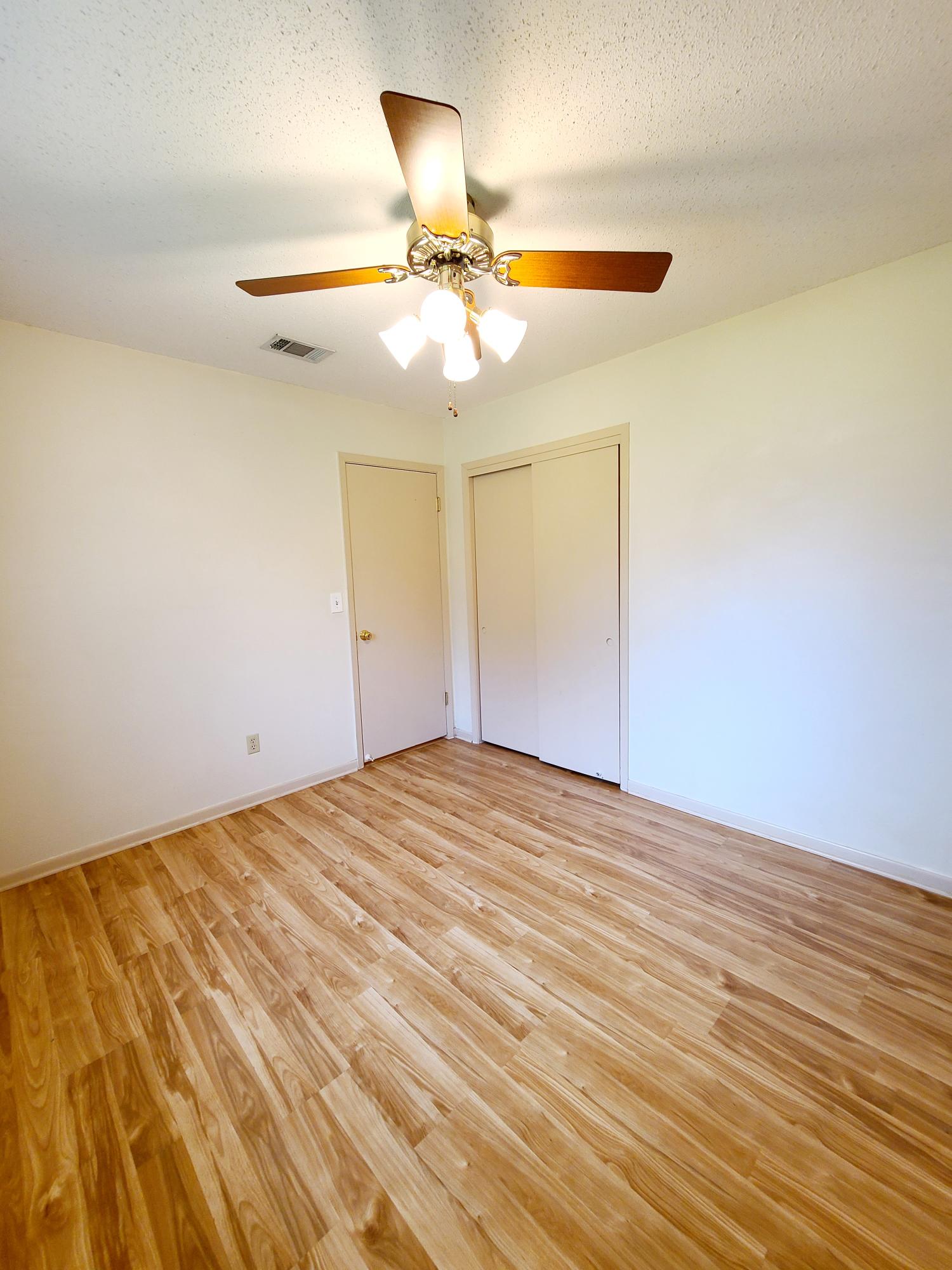 TIMBERLAKE ESTATES - Residential