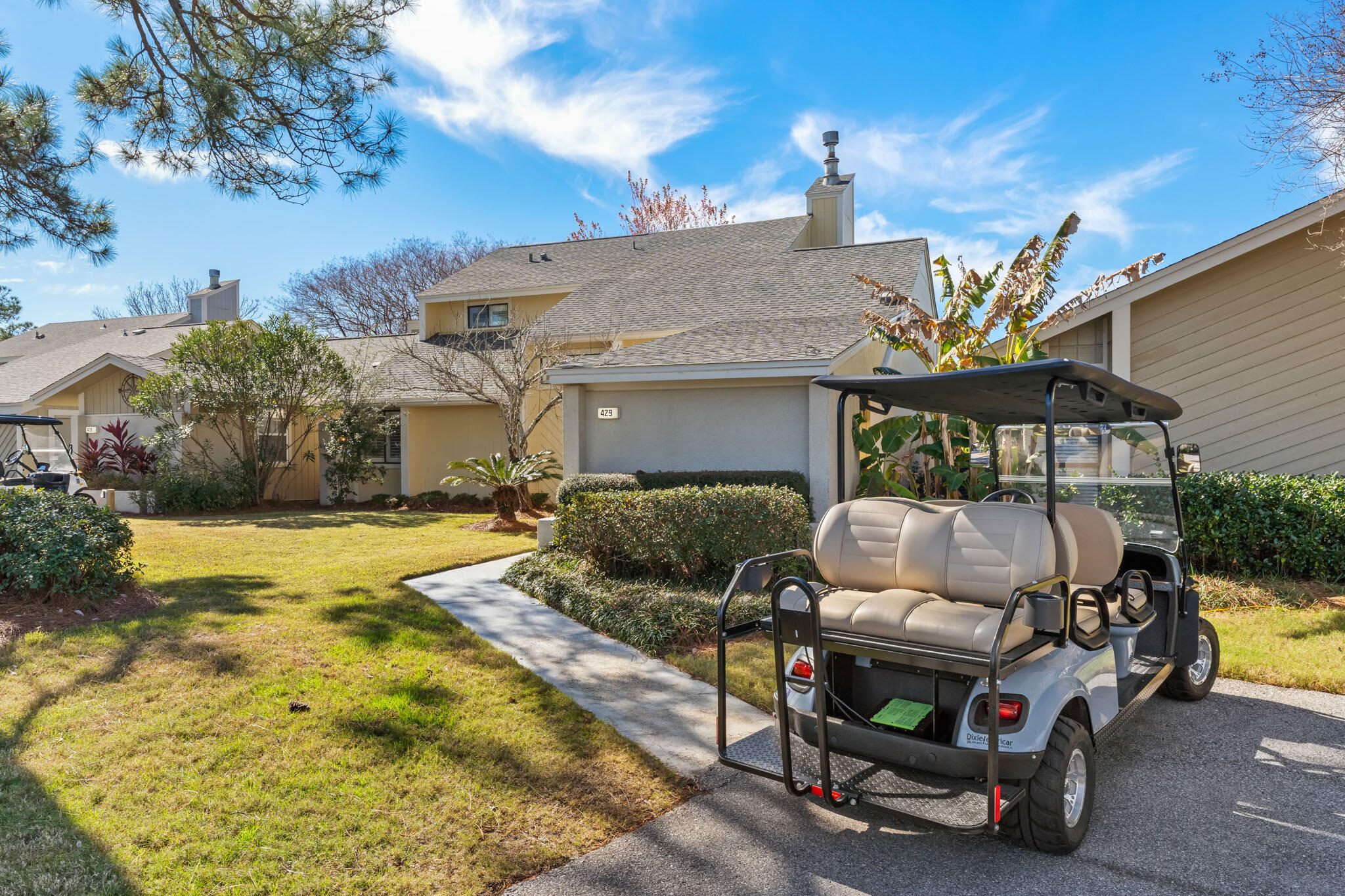 LINKSIDE VILLAGE UNIT 1 - Residential