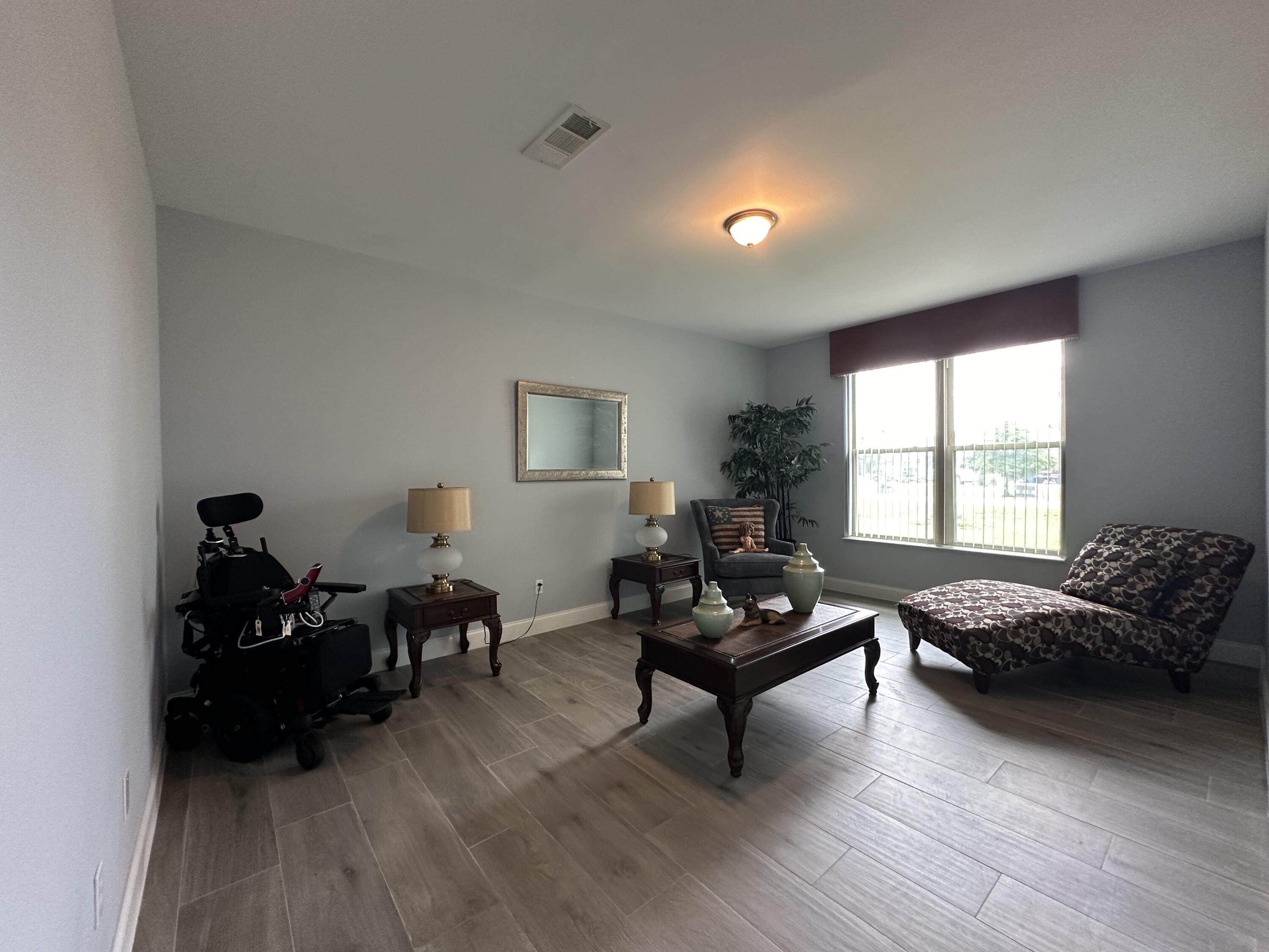 WOODMERE - Residential