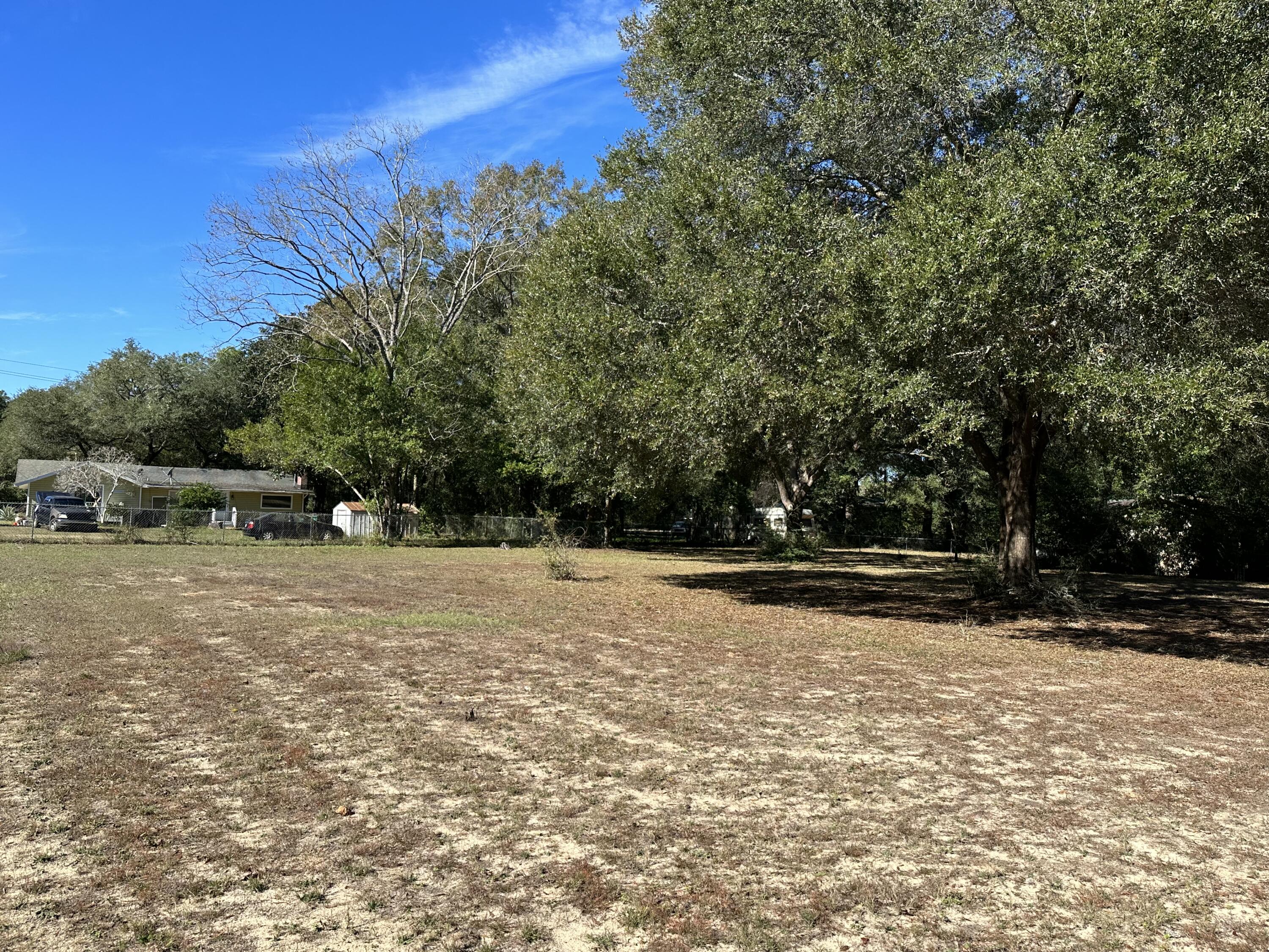 METES & BOUNDS - Land