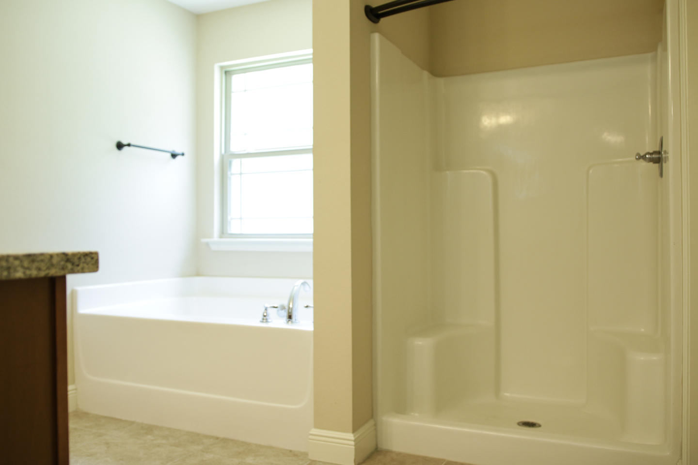 TRAILWOOD ESTATES - Residential Lease