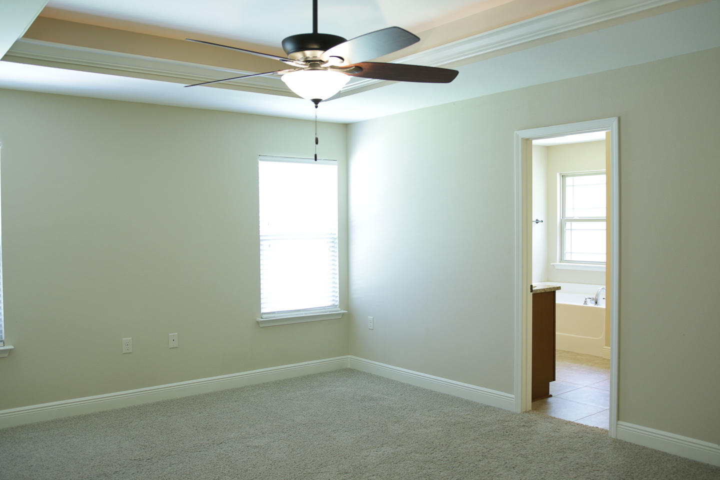 TRAILWOOD ESTATES - Residential Lease