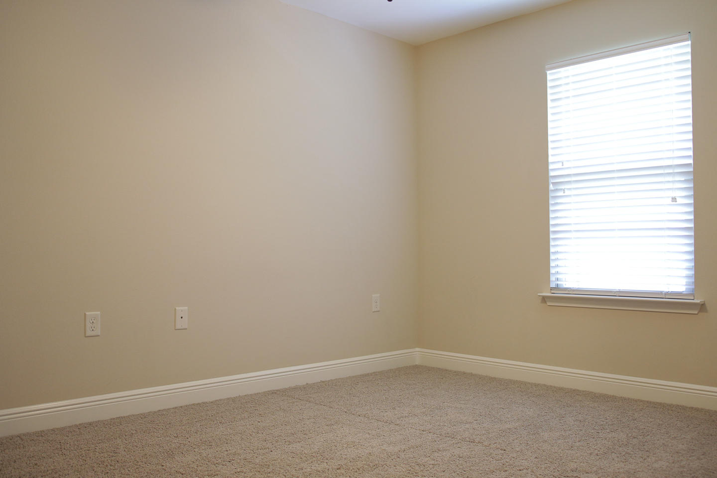 TRAILWOOD ESTATES - Residential Lease