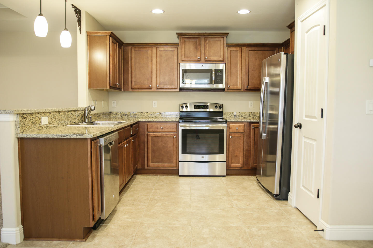 TRAILWOOD ESTATES - Residential Lease