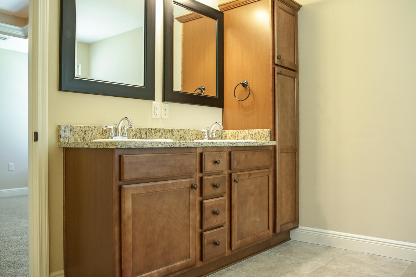 TRAILWOOD ESTATES - Residential Lease