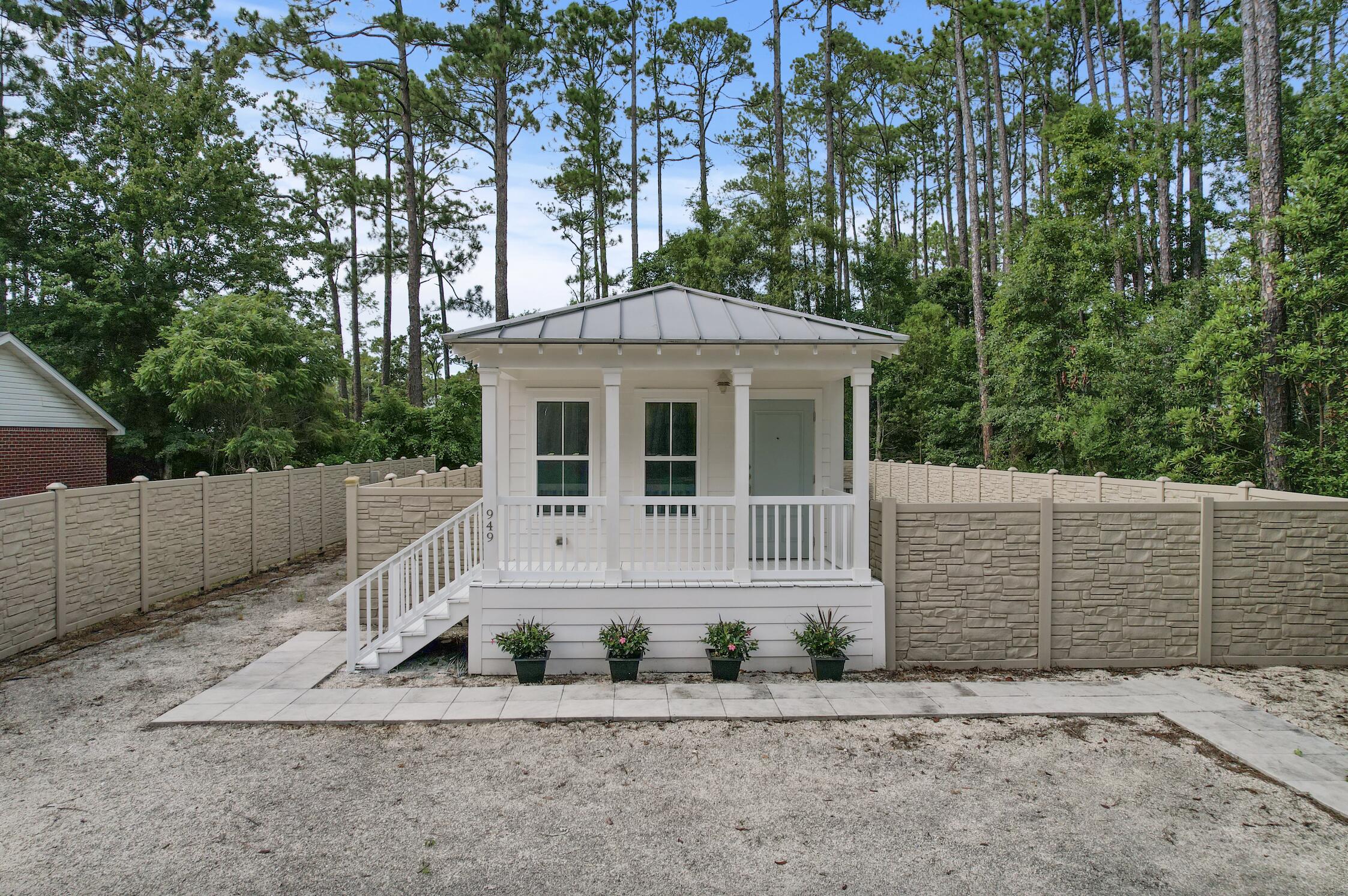 Magnolia Beach - Residential