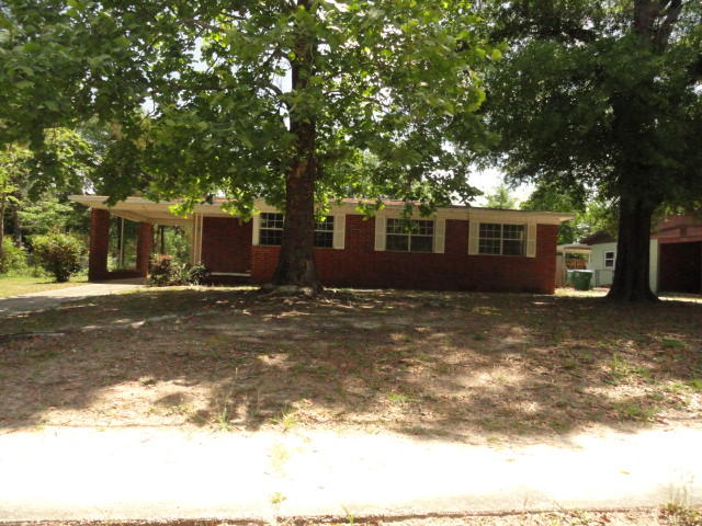 REO: This is a great starter home or rental. This is an older home with lots of charm. Some updating needed, large fenced rear yard with access from the rear street. Large shade trees to save on utility bills. Walking distance to schools, ball parks and cemetery. The 3/1 has a carport, outside storage and yard building. Inside you will find plenty of storage in the kitchen and cabinets in hallway outside bedrooms. There is a cozy Florida room off the kitchen with a fireplace. Property does not qualify for financing. See attachment for PAS requirements and WFHM offer submittal information in MLS document section.