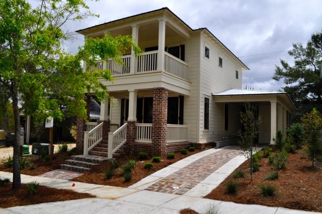 FOREST LAKES - Residential