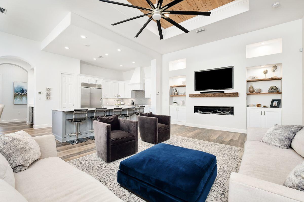 REGATTA BAY PATIO HOMES - Residential