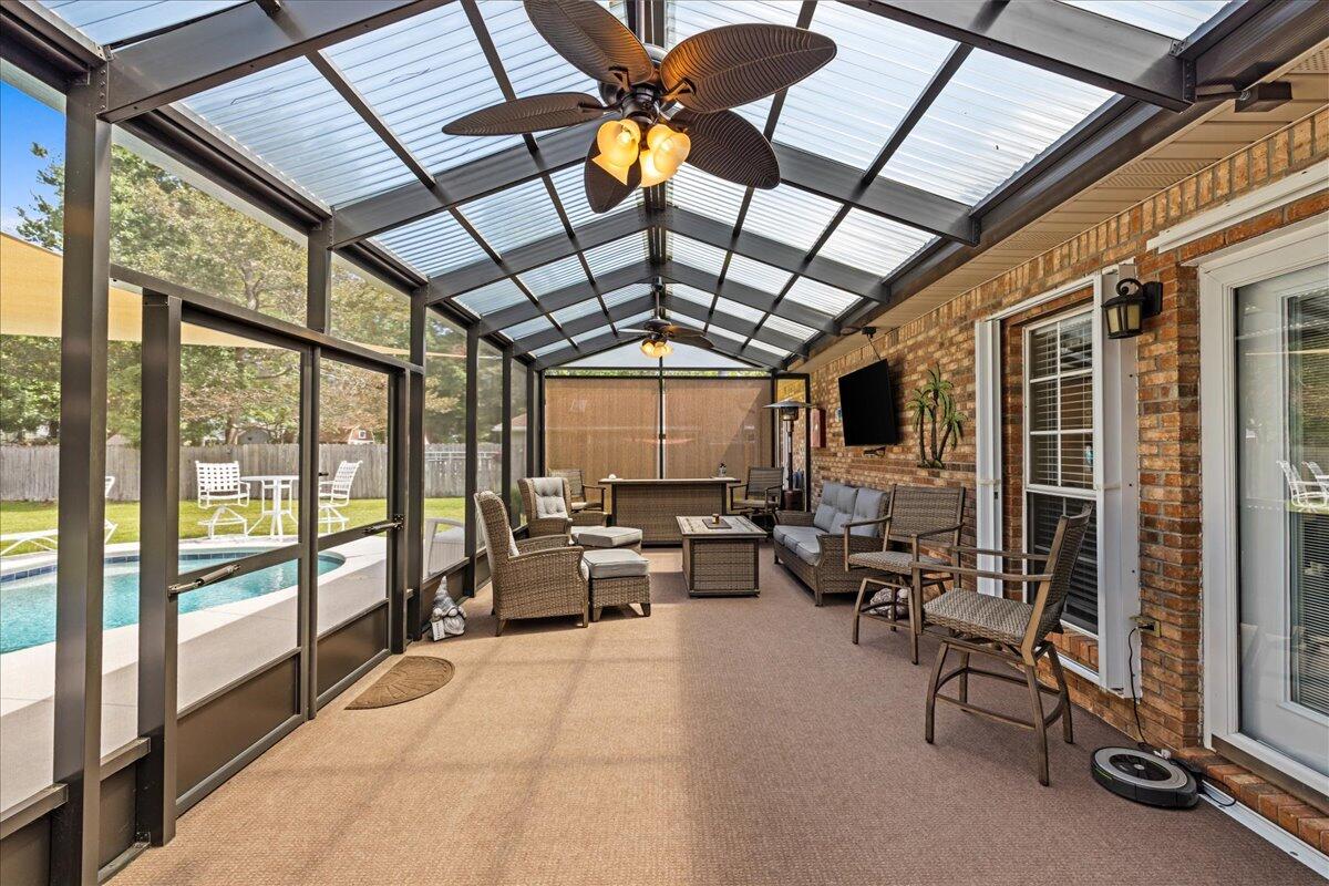 DANA POINTE - Residential