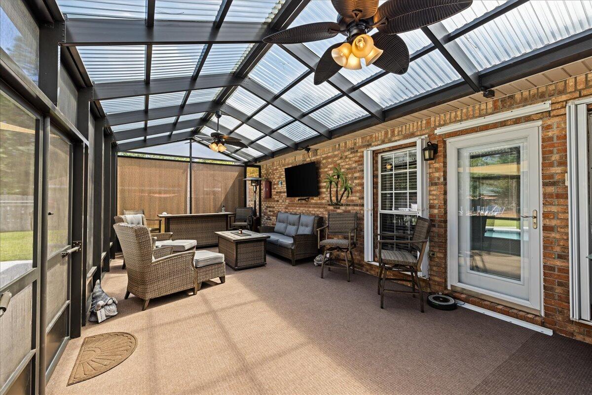 DANA POINTE - Residential