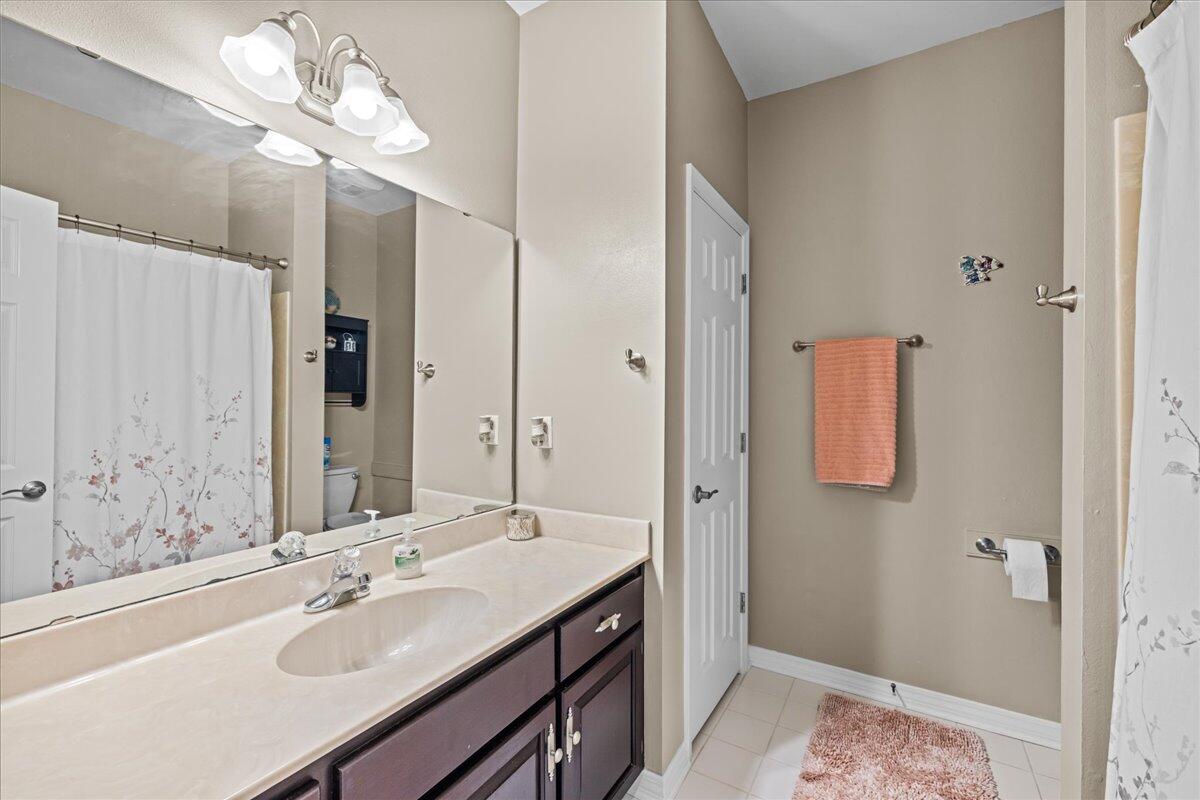 DANA POINTE - Residential