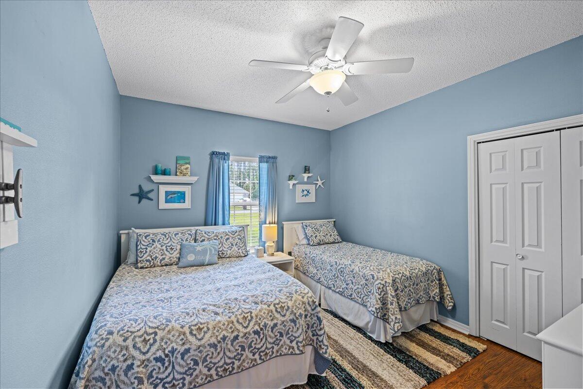 DANA POINTE - Residential