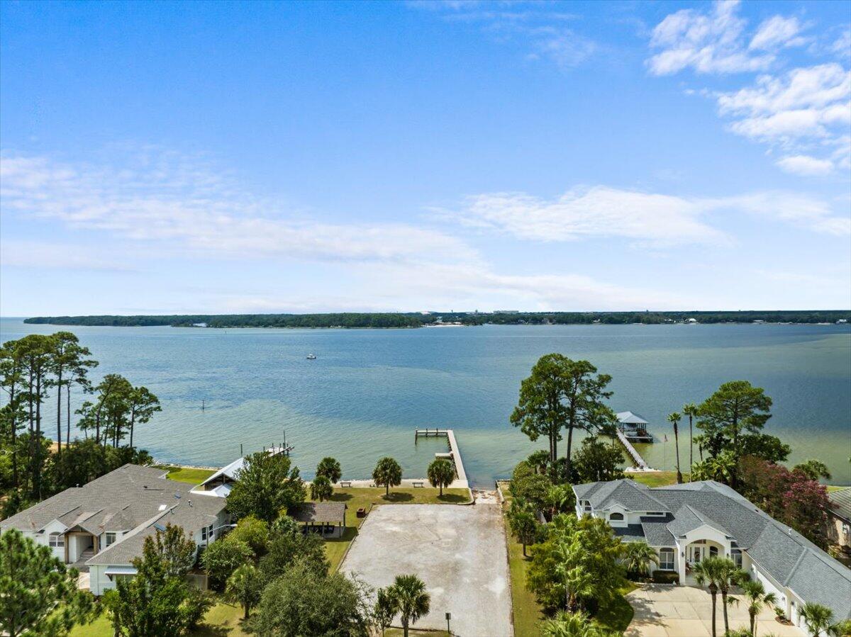 DANA POINTE - Residential