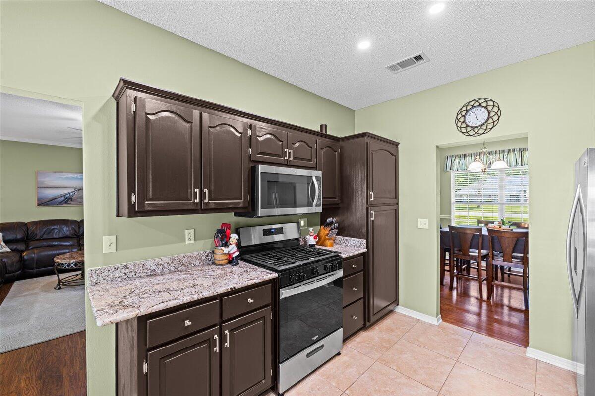 DANA POINTE - Residential