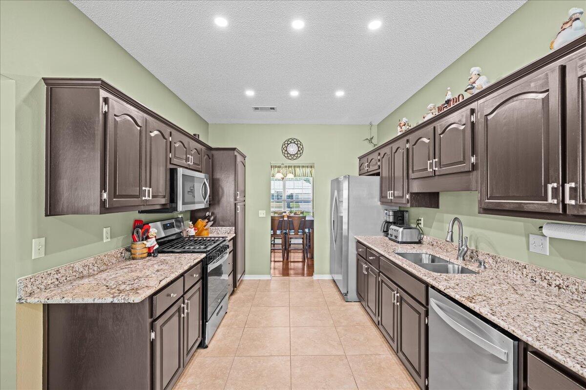 DANA POINTE - Residential